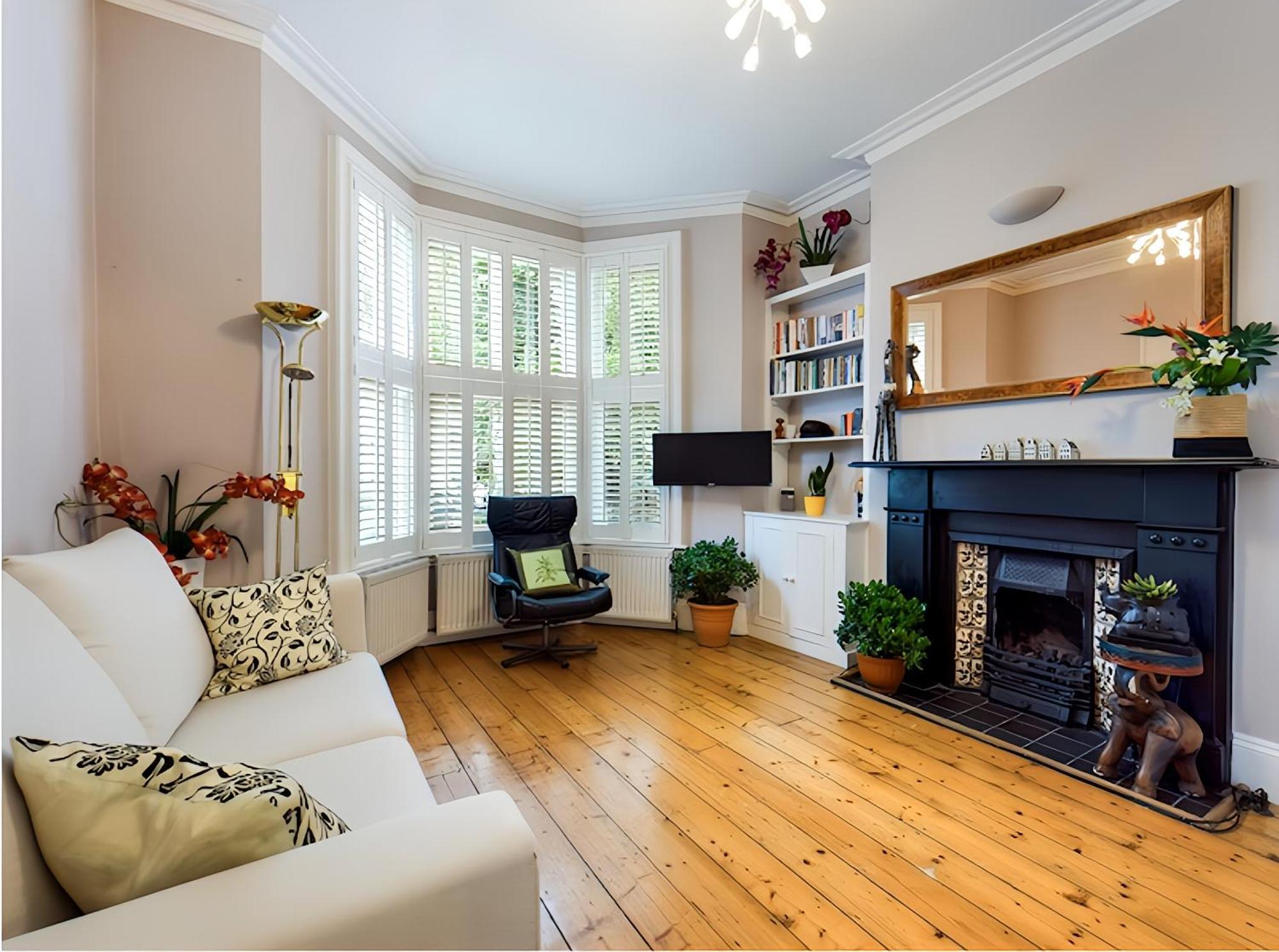 The Clapham With Private Patio *