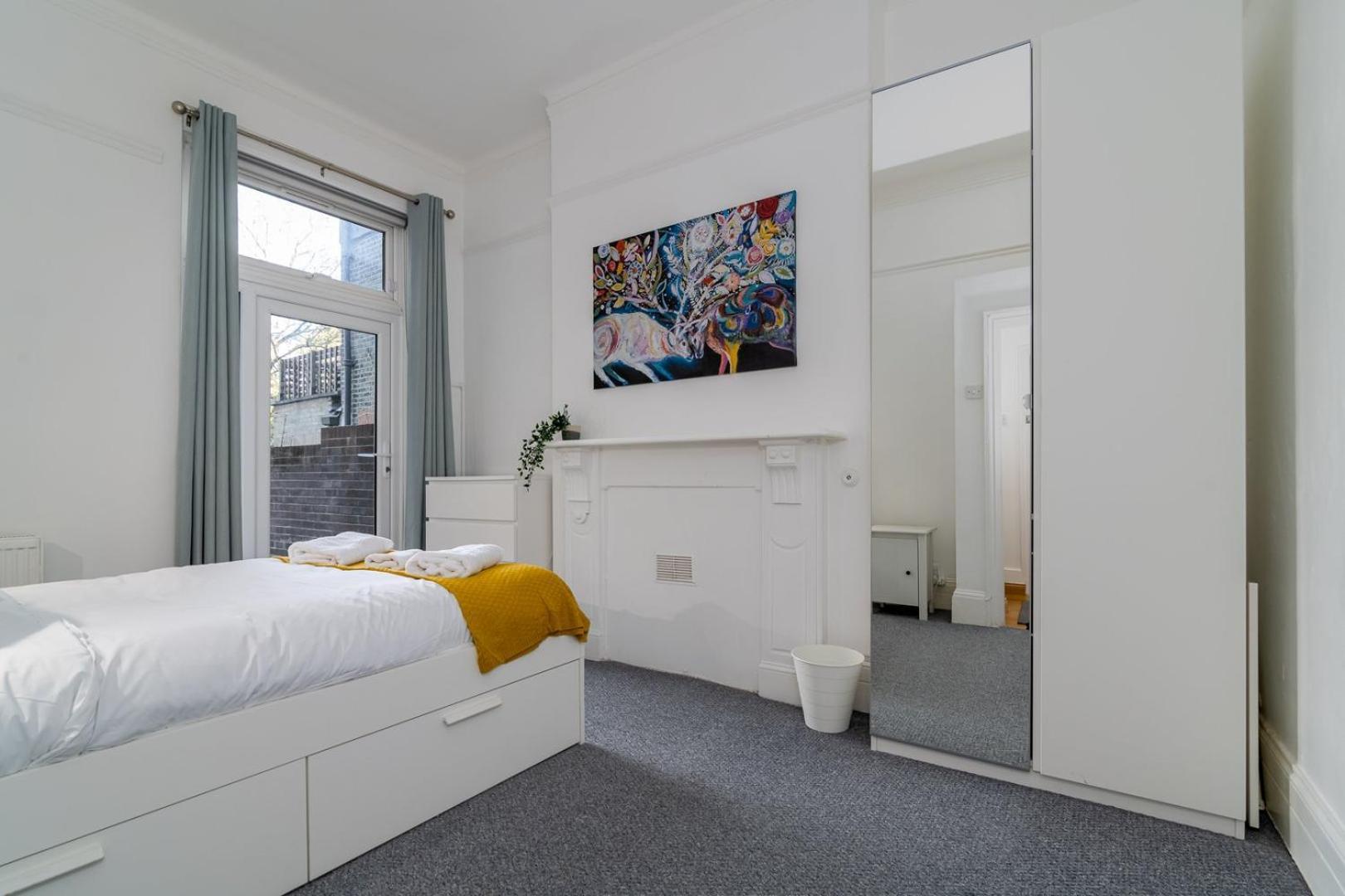 Сasa de vacaciones Guestready - Soberbo Moderno Com Jardim Em Kilburn Londres