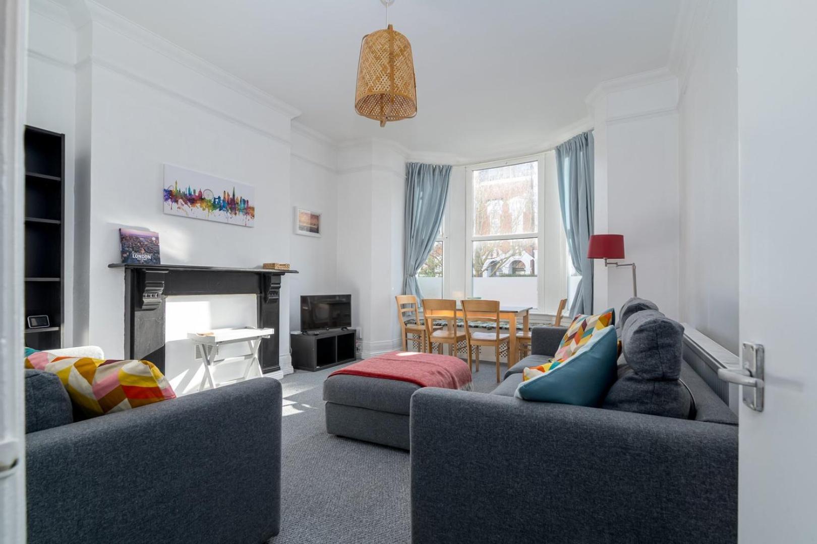 Сasa de vacaciones Guestready - Soberbo Moderno Com Jardim Em Kilburn *