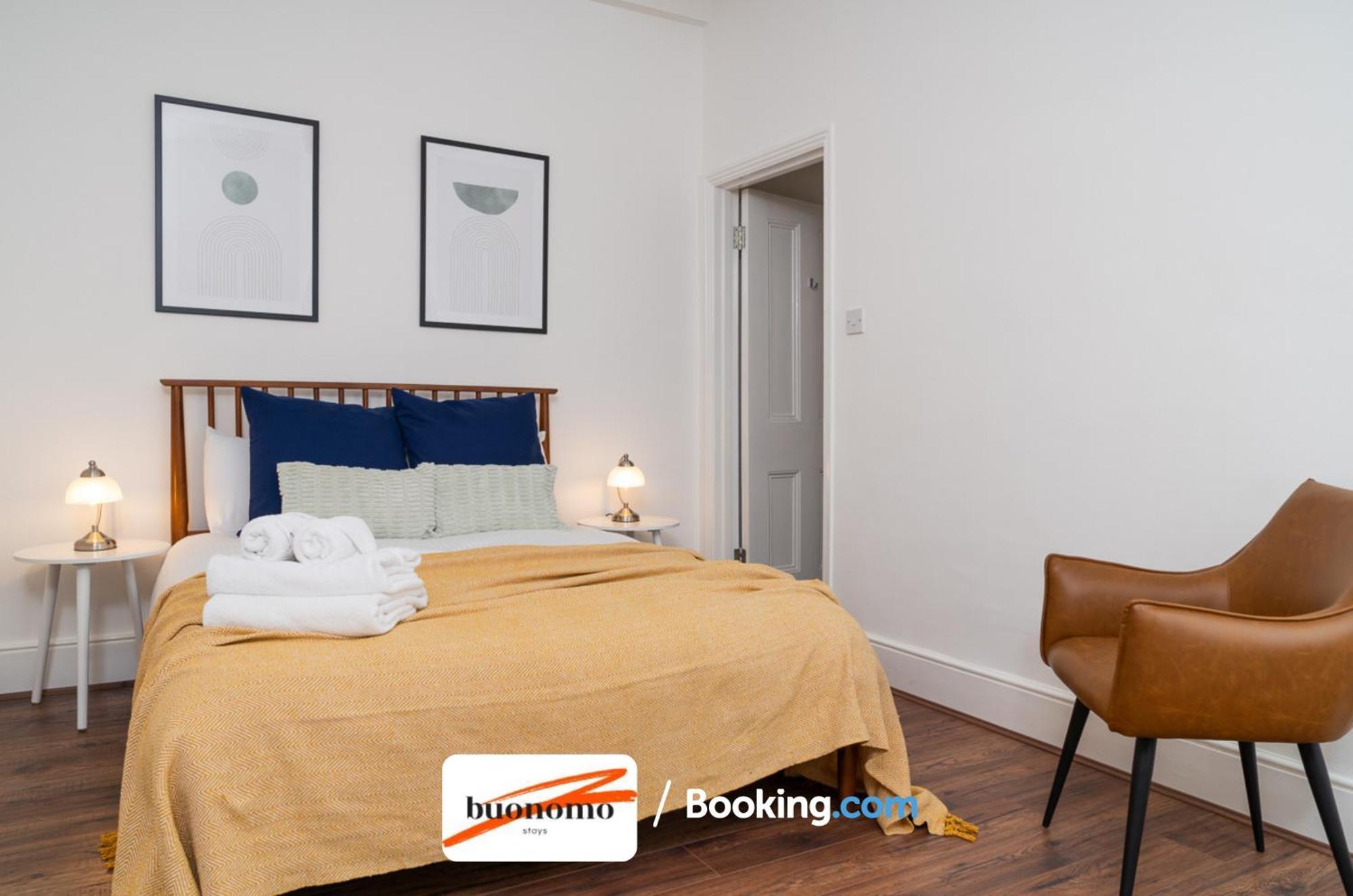 Three Bedroom At Buonomo Short Lets & Serviced Close To Wimbledon Tennis Courts Apartamento *