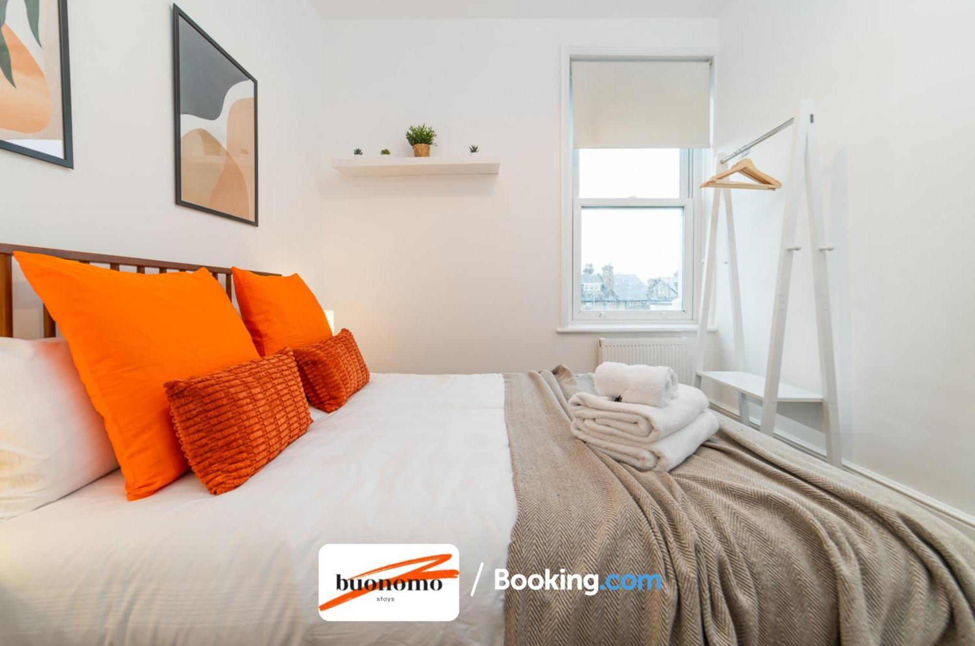 Apartamento Three Bedroom At Buonomo Short Lets & Serviced Close To Wimbledon Tennis Courts