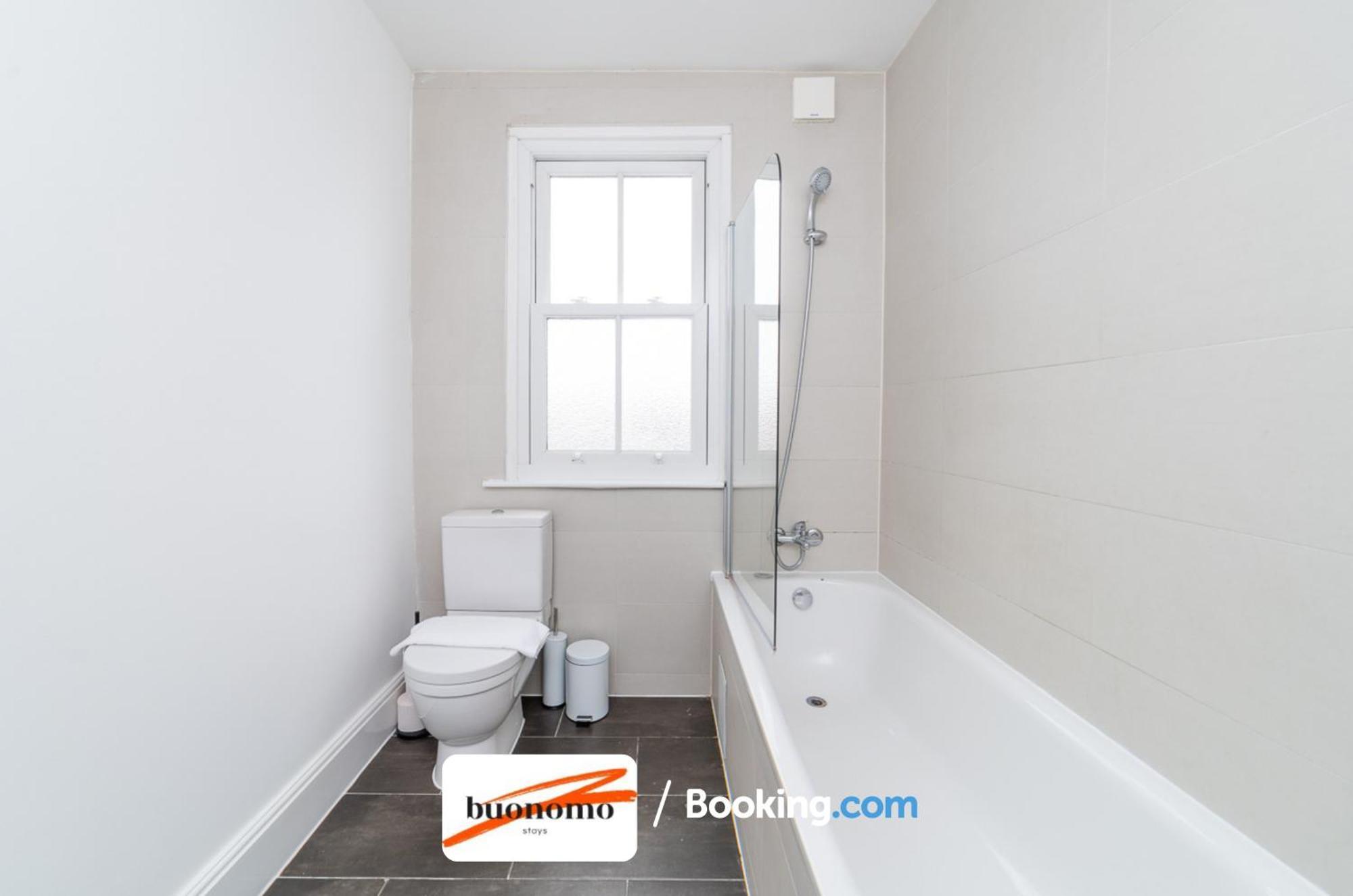 Apartamento Three Bedroom At Buonomo Short Lets & Serviced Close To Wimbledon Tennis Courts Londres