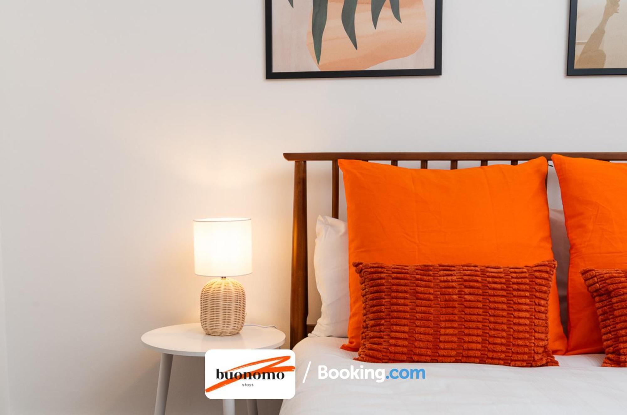 Three Bedroom At Buonomo Short Lets & Serviced Close To Wimbledon Tennis Courts * Londres