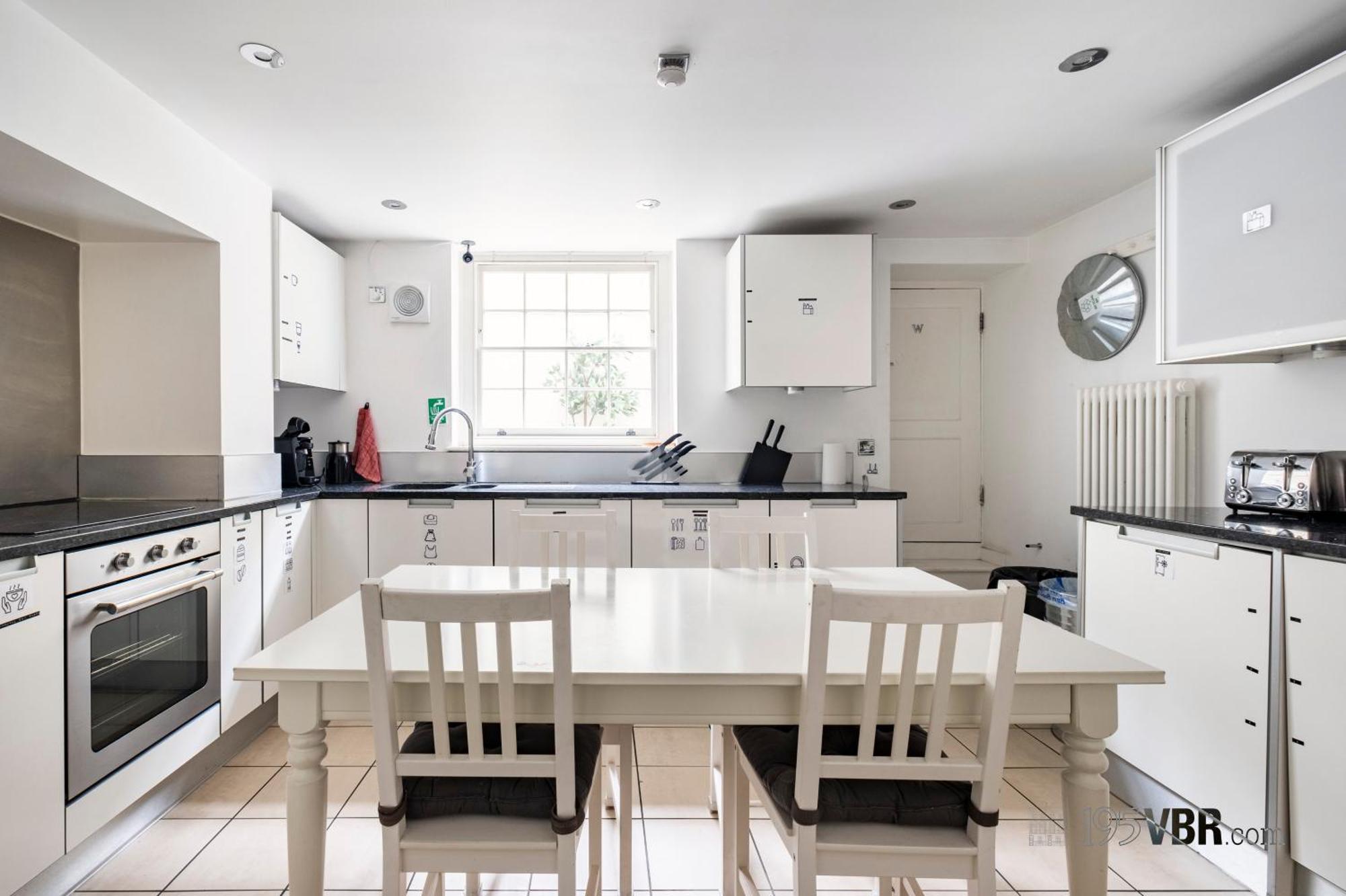 195vbr With Private Bathrooms, Shared Kitchen Apartamento *