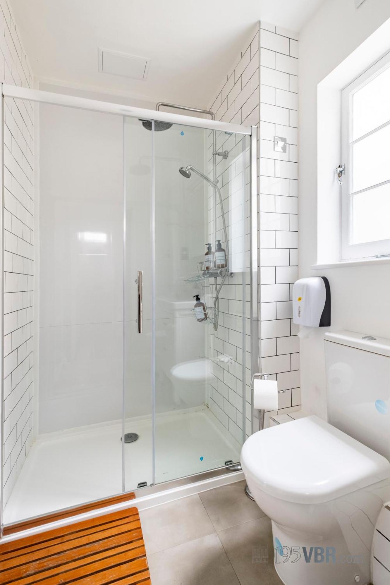 195vbr With Private Bathrooms, Shared Kitchen Apartamento *