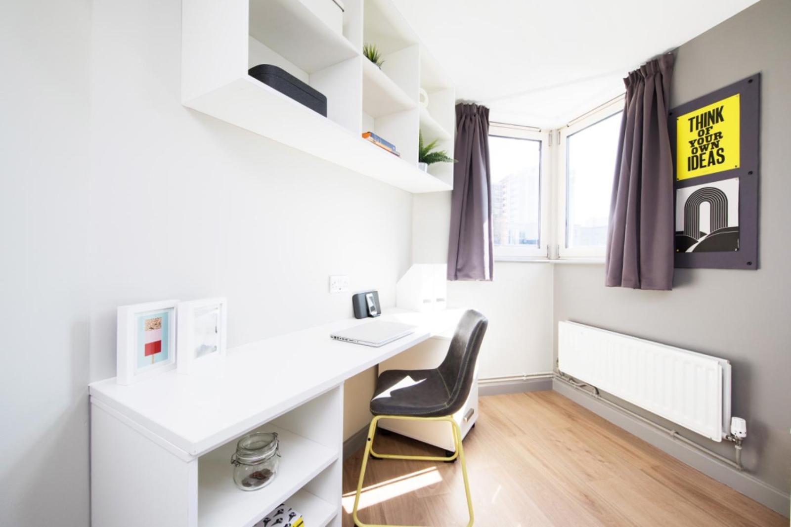 Student Only, Ensuite In A At Habitación en casa particular *