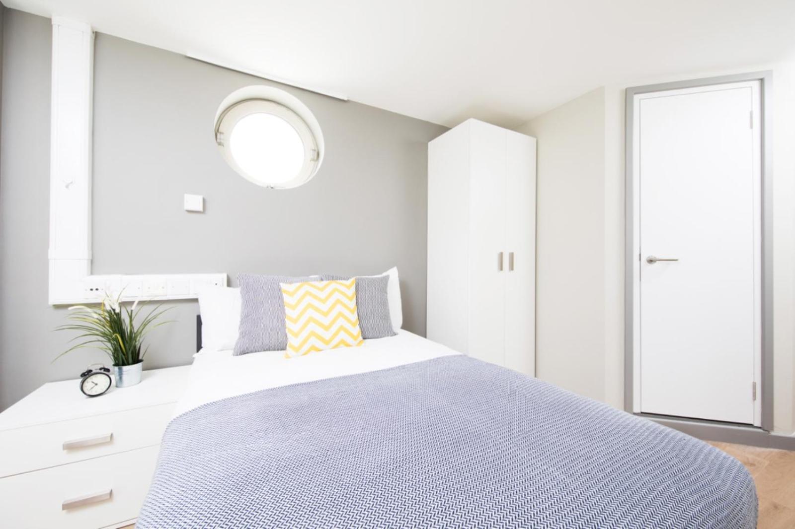 Student Only, Ensuite In A At Habitación en casa particular Londres