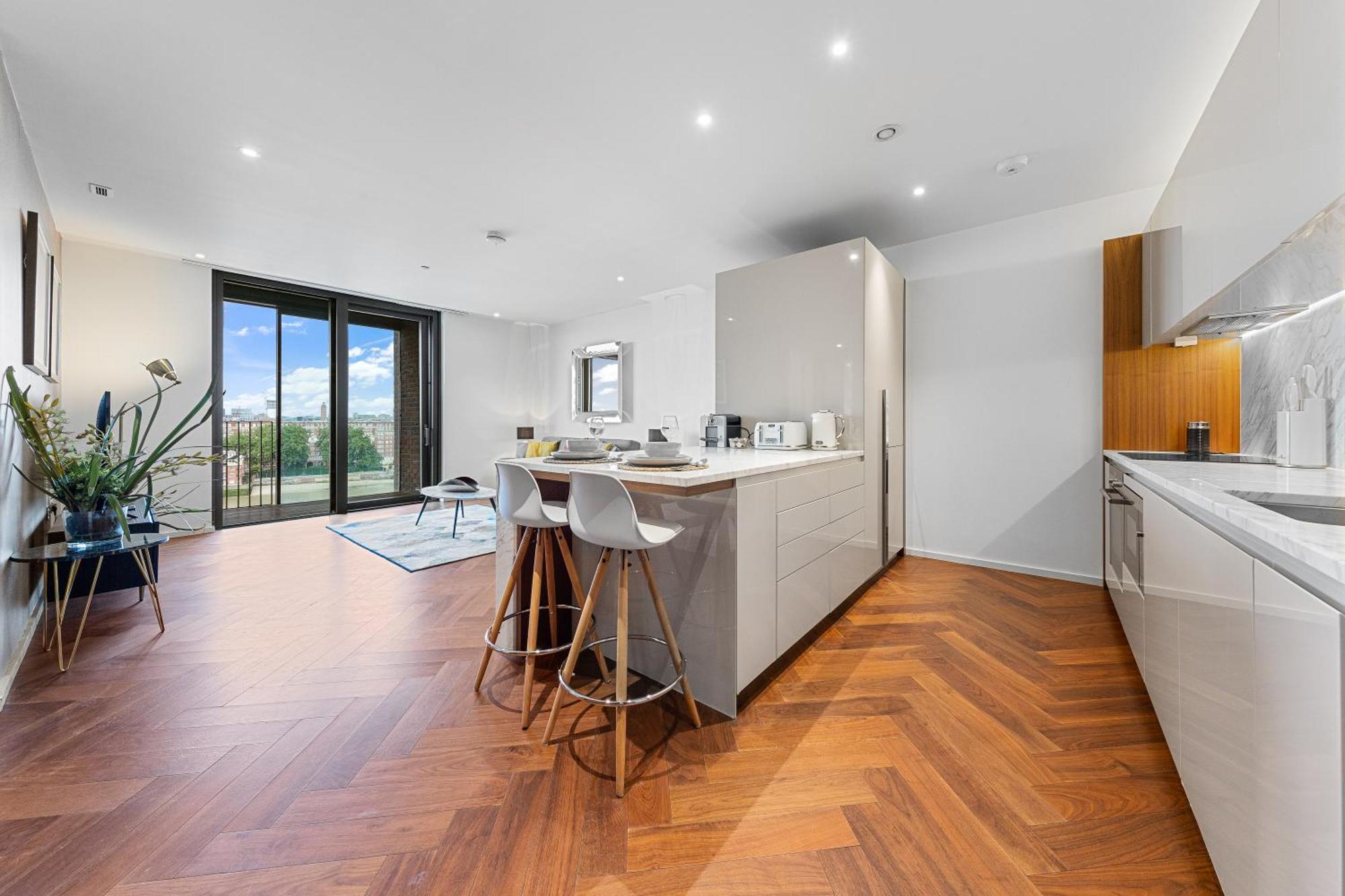 River Panorama 2 Bedroom New Development * Londres