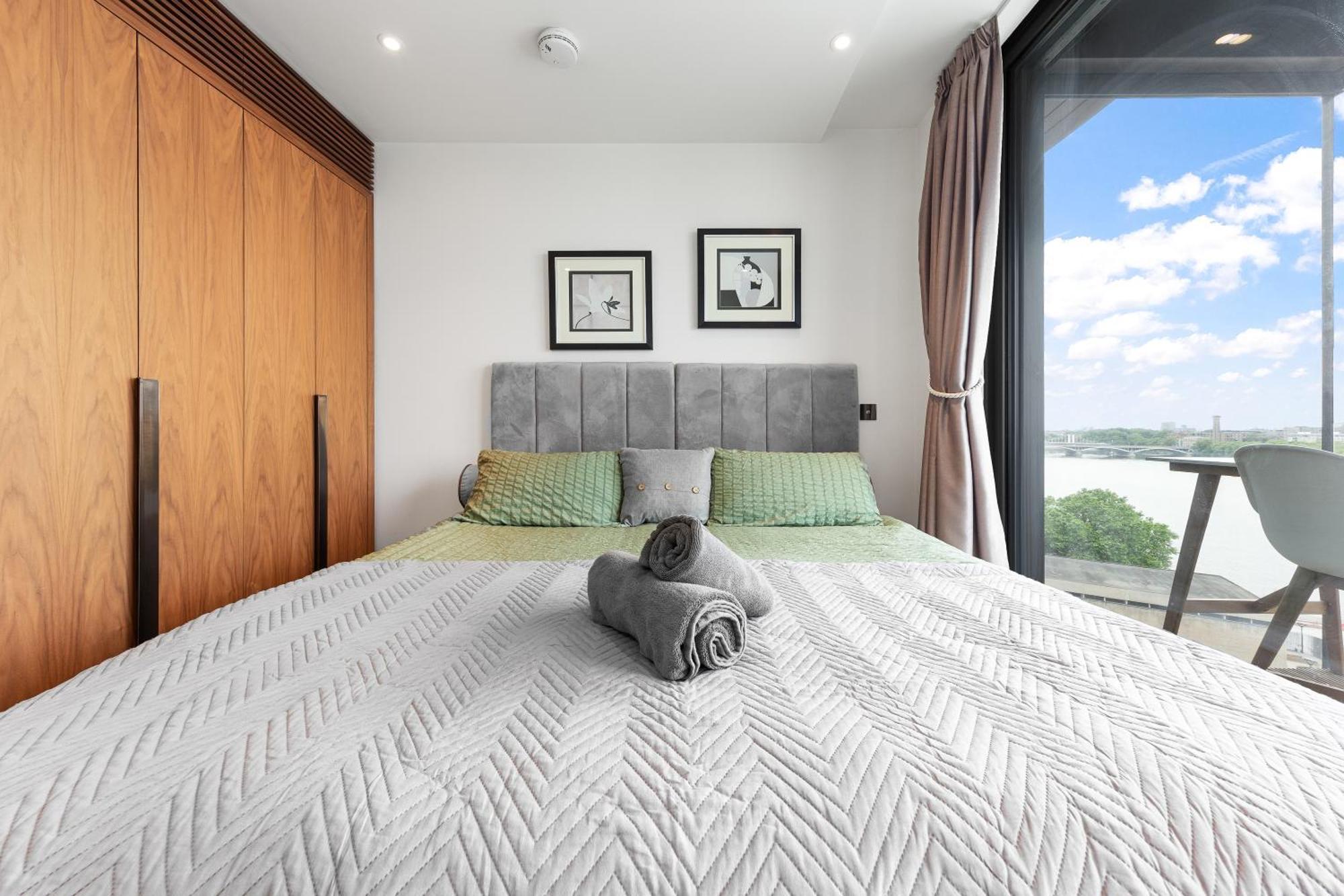 River Panorama 2 Bedroom New Development Appart hôtel *