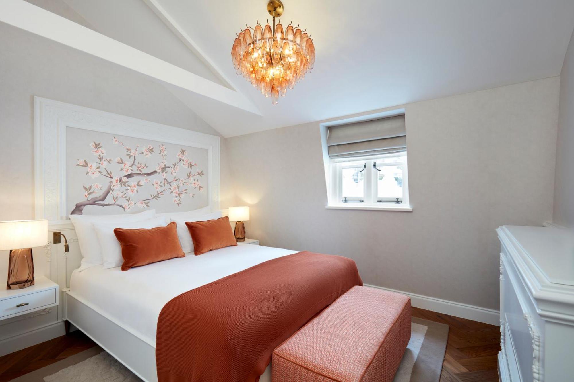 2 Chesham Hotel London