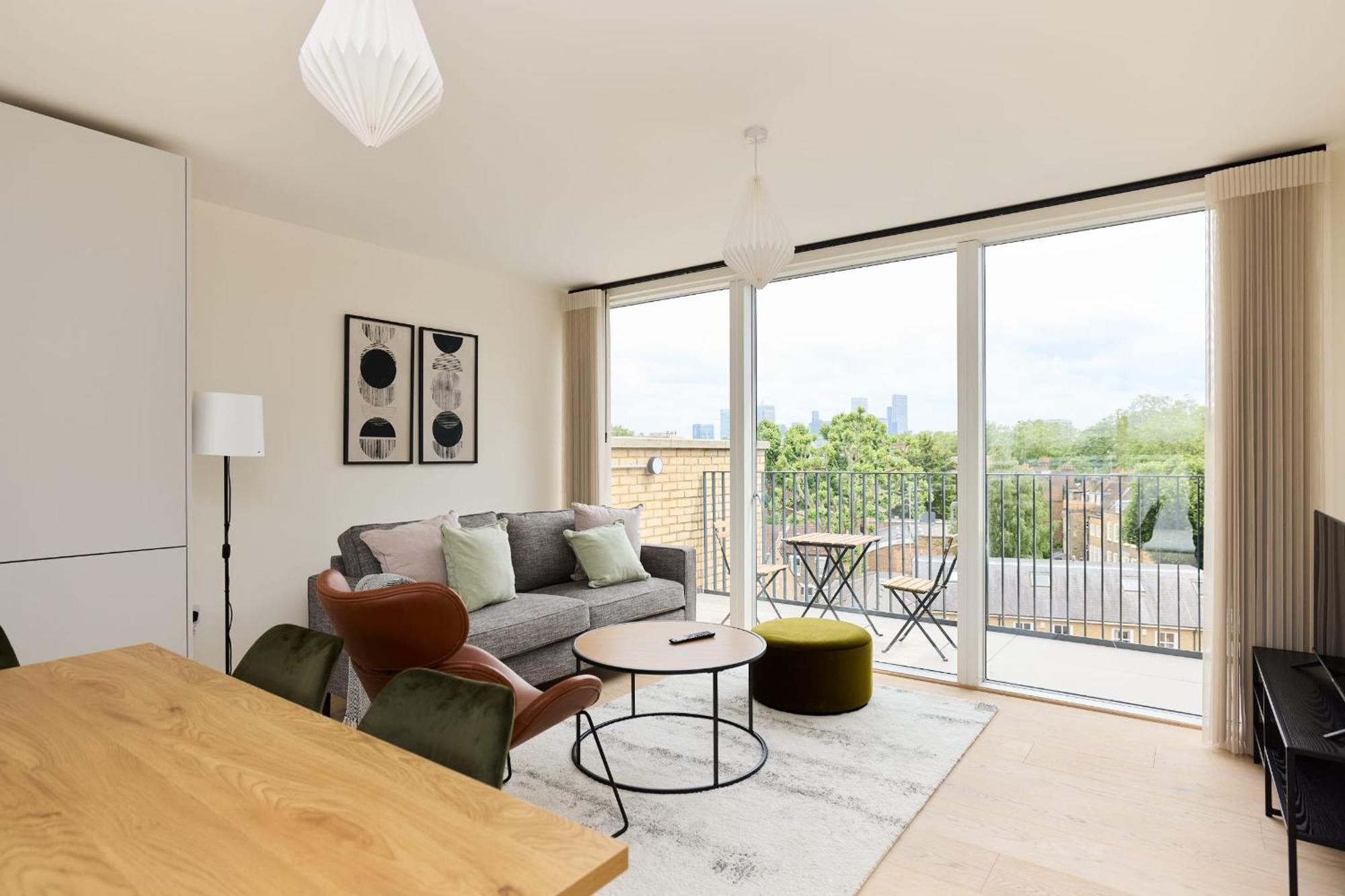 The East Mile Quarters - Gorgeous 3bdr Flat With Balcony Apartamento Londres