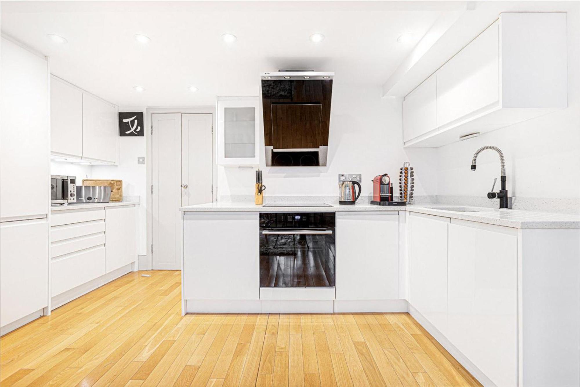 Boltons Court - 1 Bed Apartamento Londres