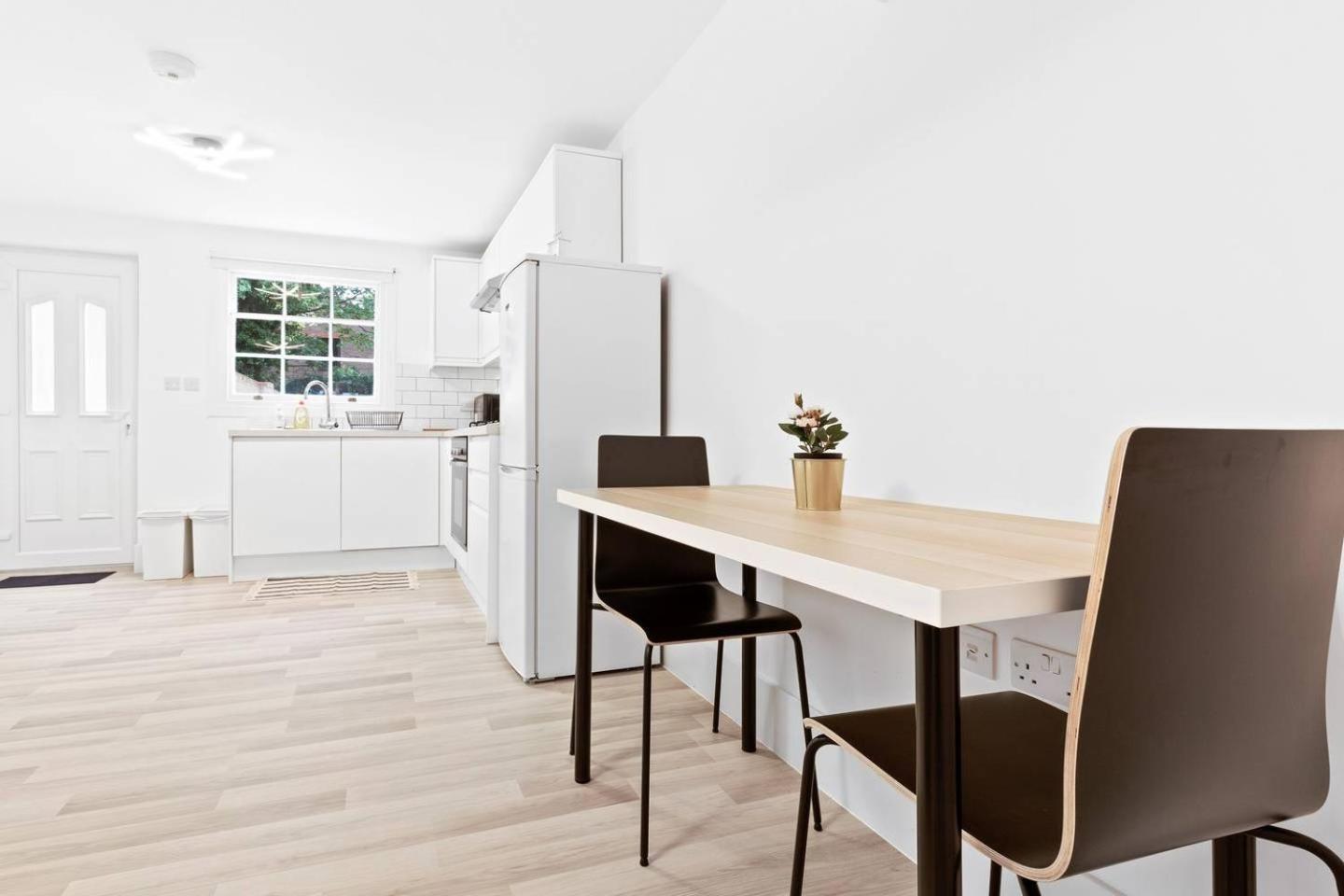 Airy Spacious 1 Bedroom Aprtment With Garden In Brixton Appartement
