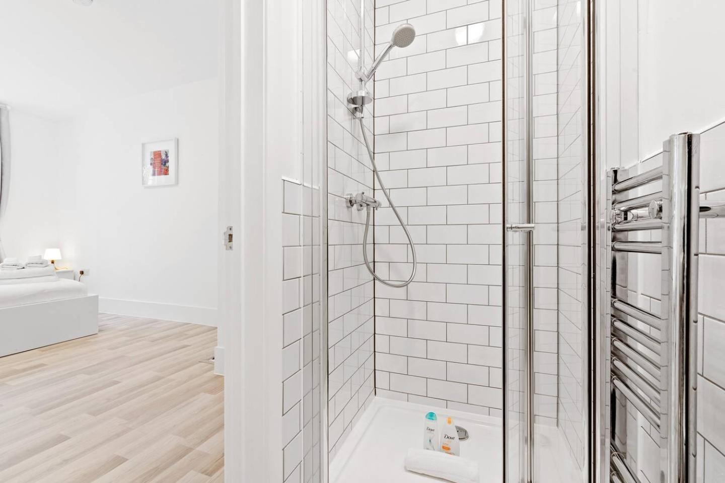 Appartement Airy Spacious 1 Bedroom Aprtment With Garden In Brixton Londen