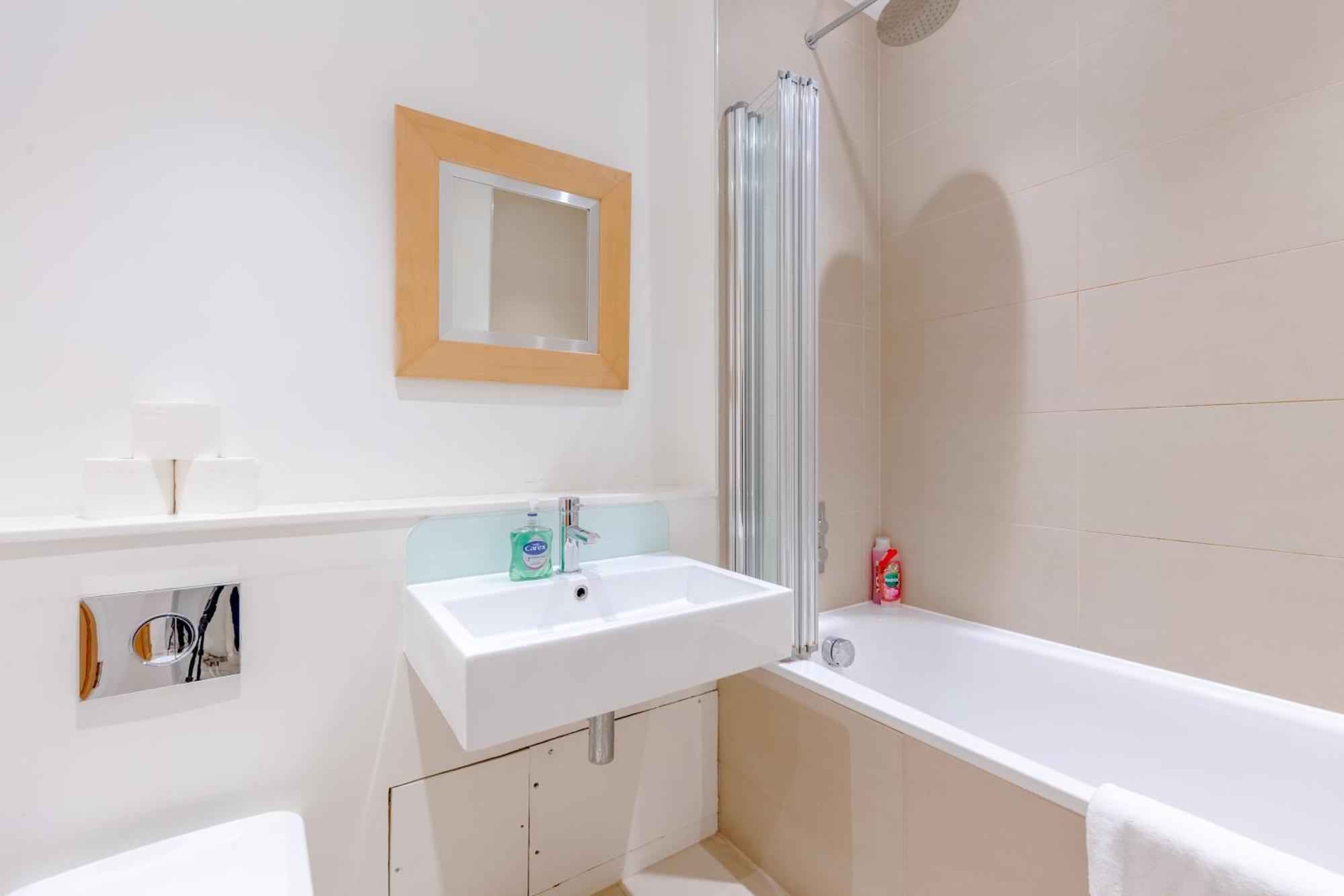 Appartement Spacious And 3 Bedroom House In Paddington *