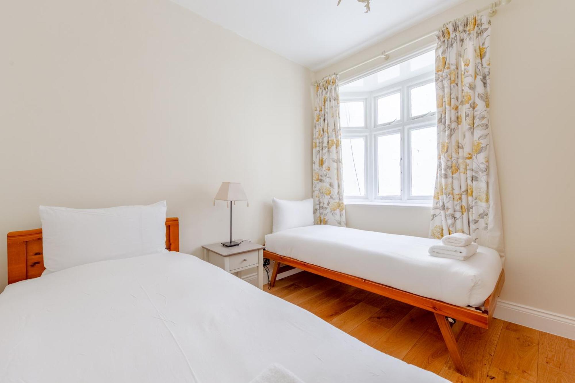 Spacious And 3 Bedroom House In Paddington * Londres