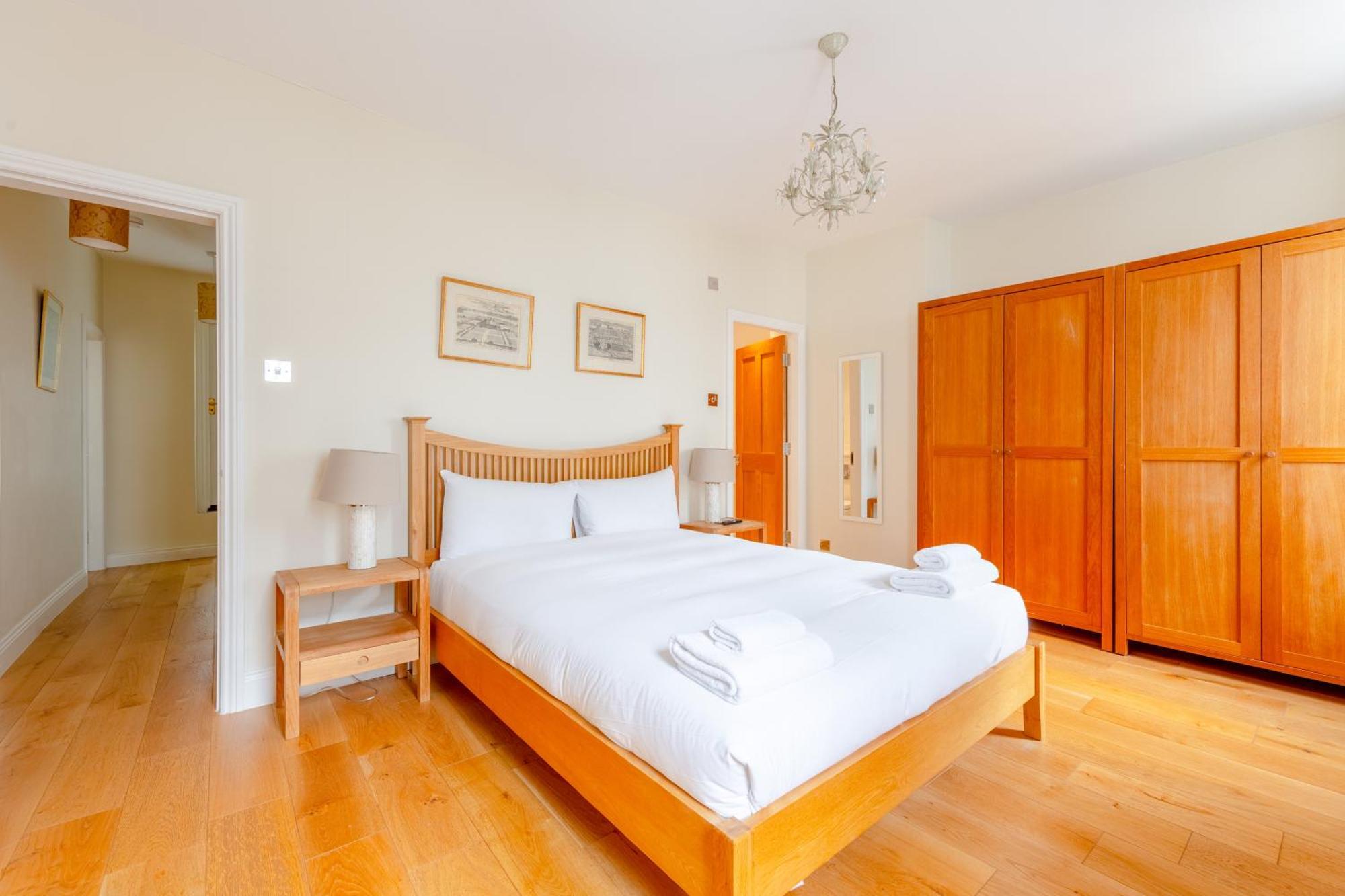 Spacious And 3 Bedroom House In Paddington * Londres