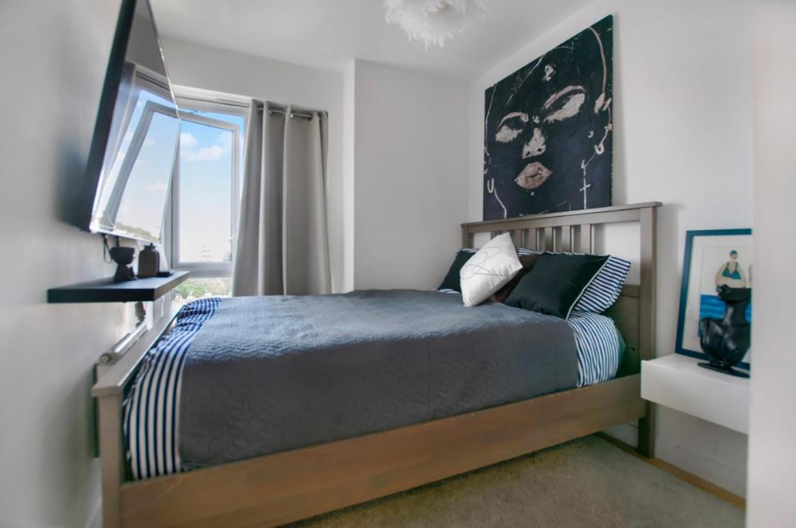 Unique Sky View -2 Bed Apartment London