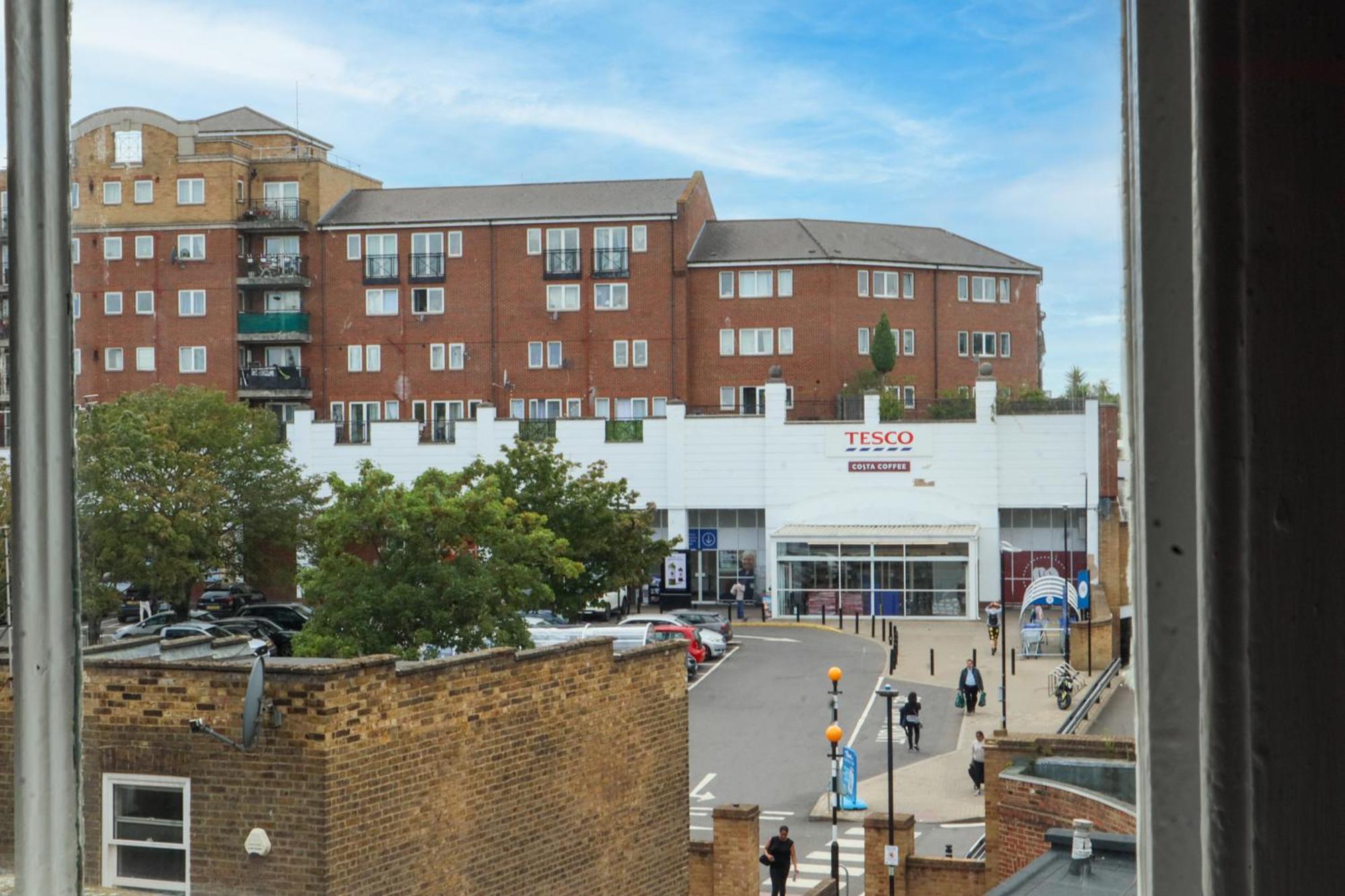 Apartment Zee Homes W6 London