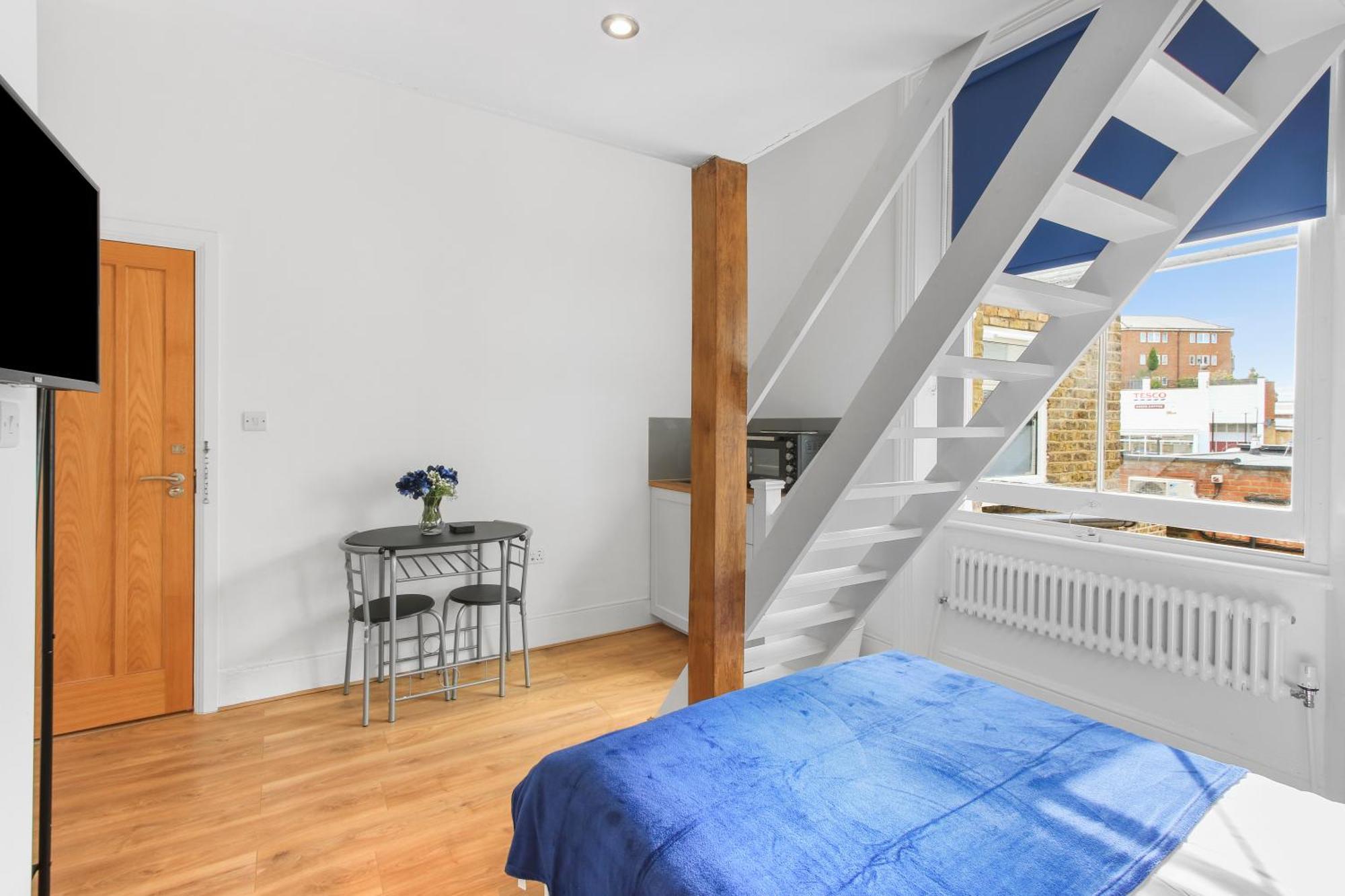 Zee Homes W6 *