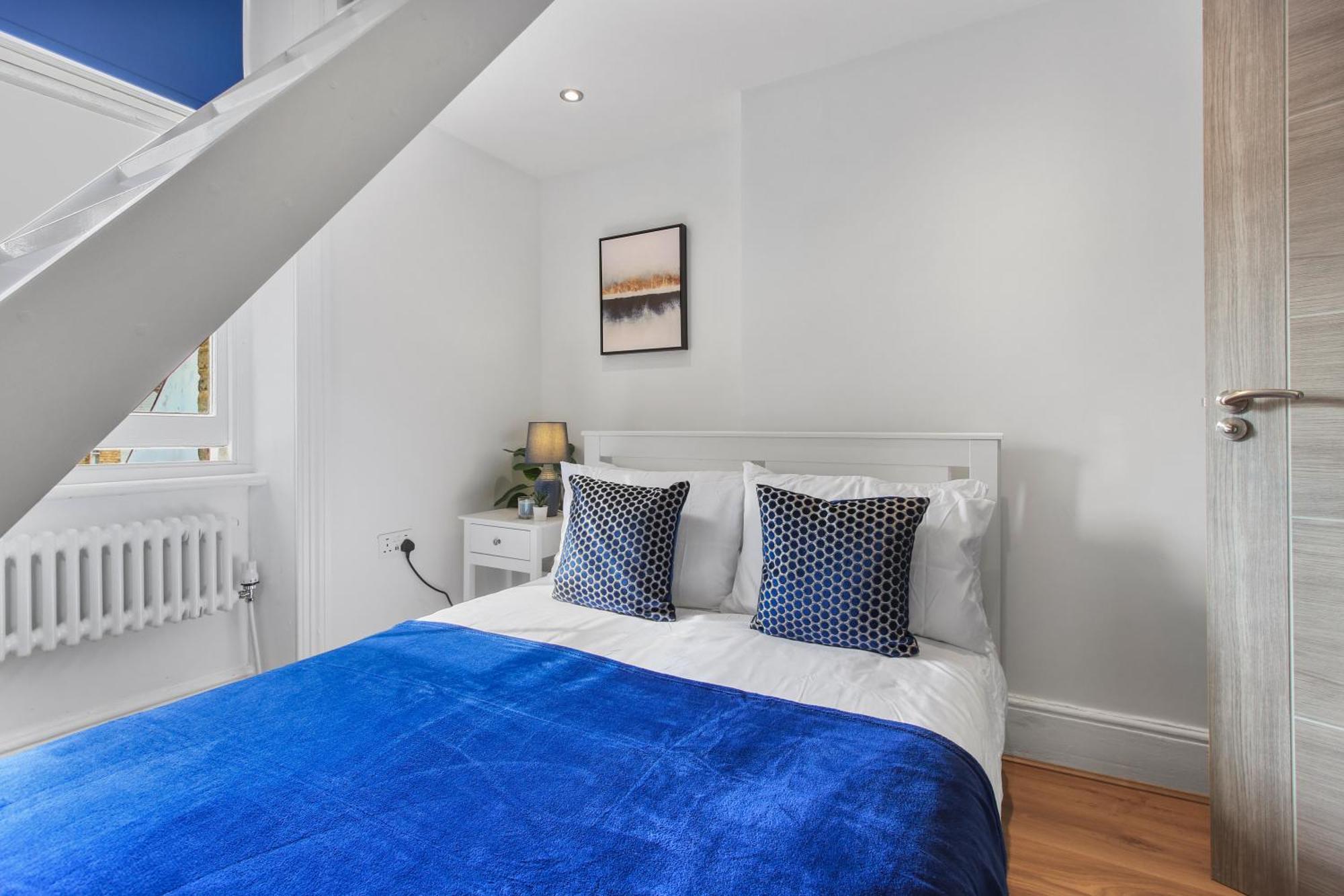 Apartment Zee Homes W6 *