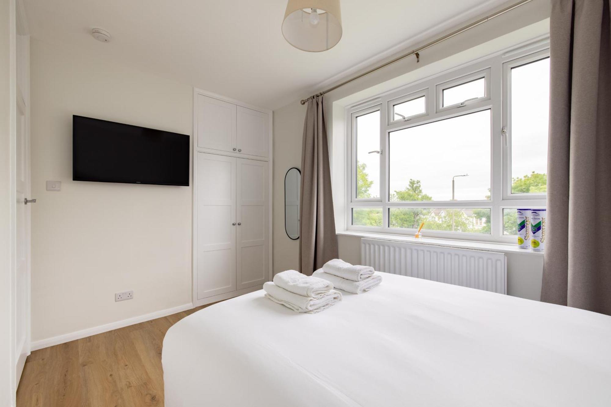 Apartamento Penthousestays Wimbledon - Chic 2 Bedroom King Bed With Balcony - 2 Mins From Wimbledon Tennis Club And Museum - Aeltc *