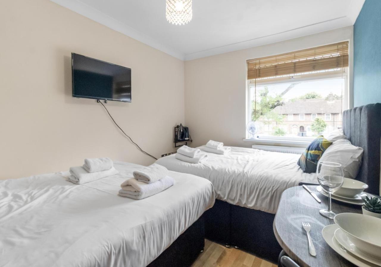 Apartamento The Roundway Styles & Cosy Private In
