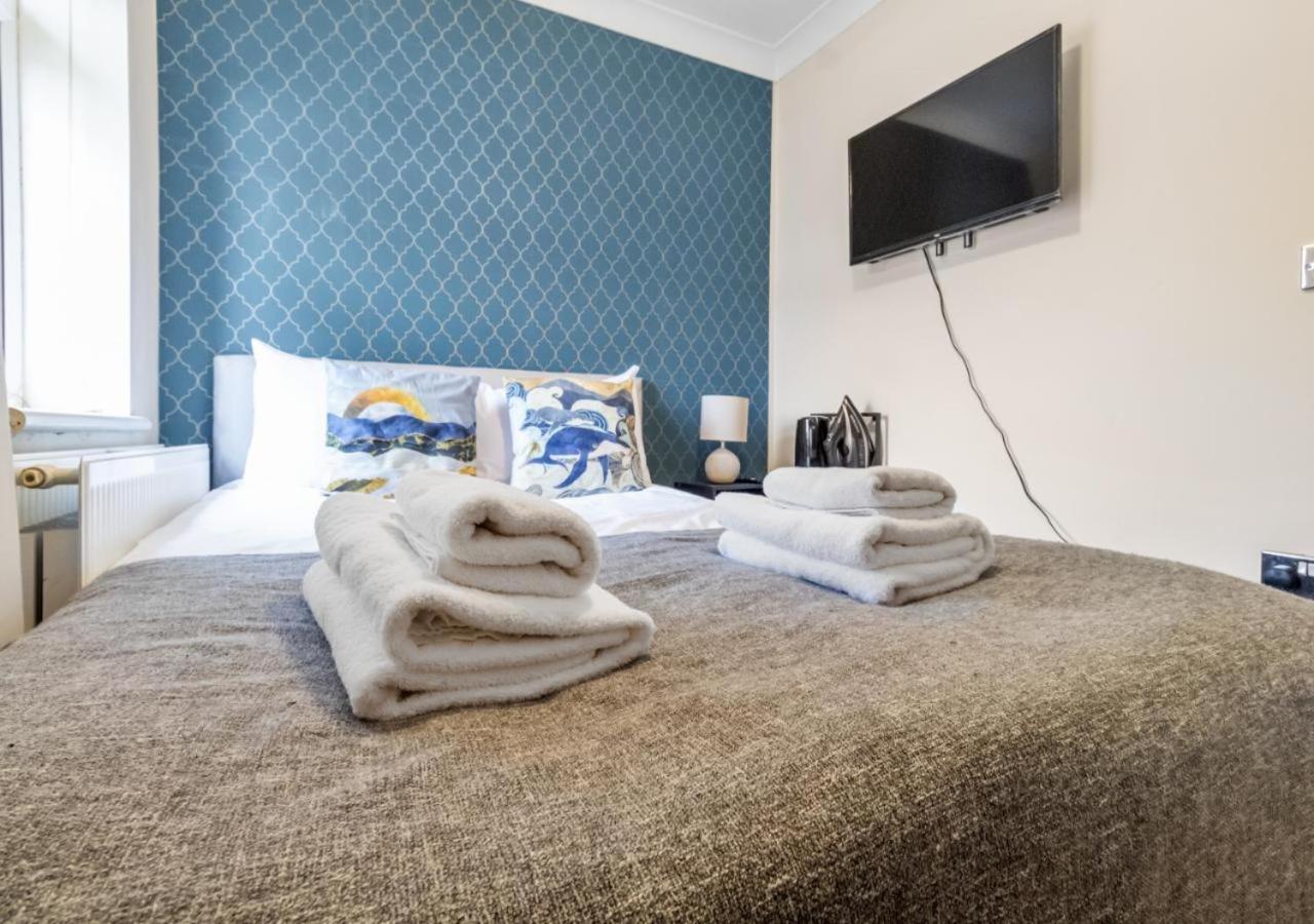 The Roundway Styles & Cosy Private In