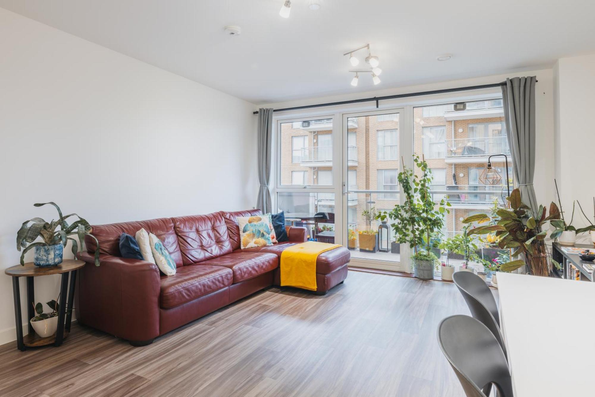 Brixton Village Flat- Private En-suite Double Bedroom Quarto em Acomodações Particulares *