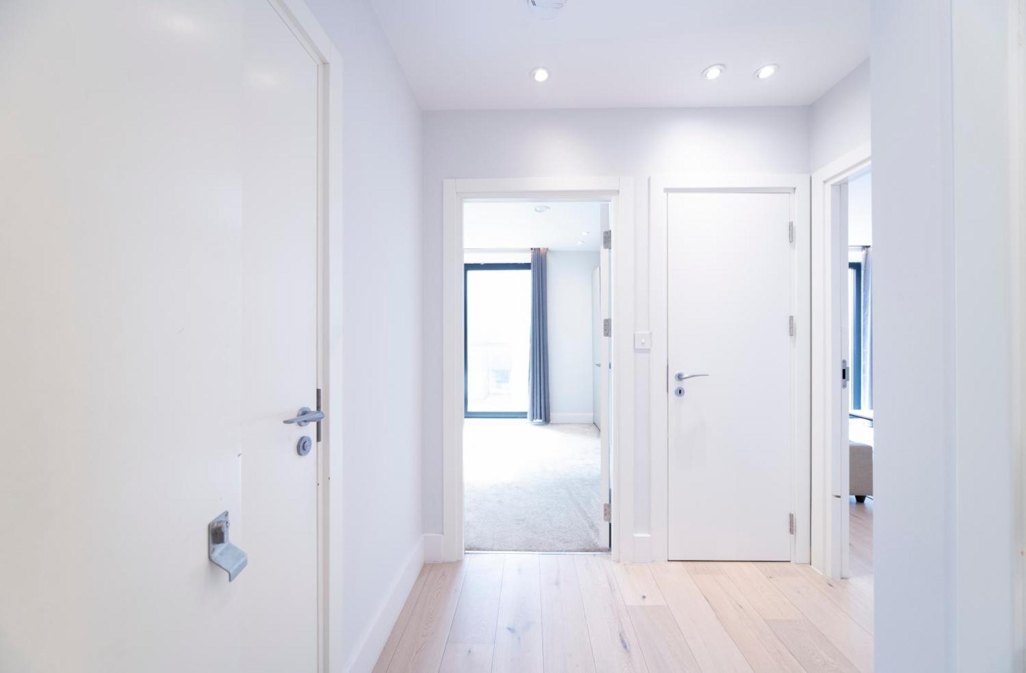 Lovely 1br - Zone 1 - Station Nearby *
