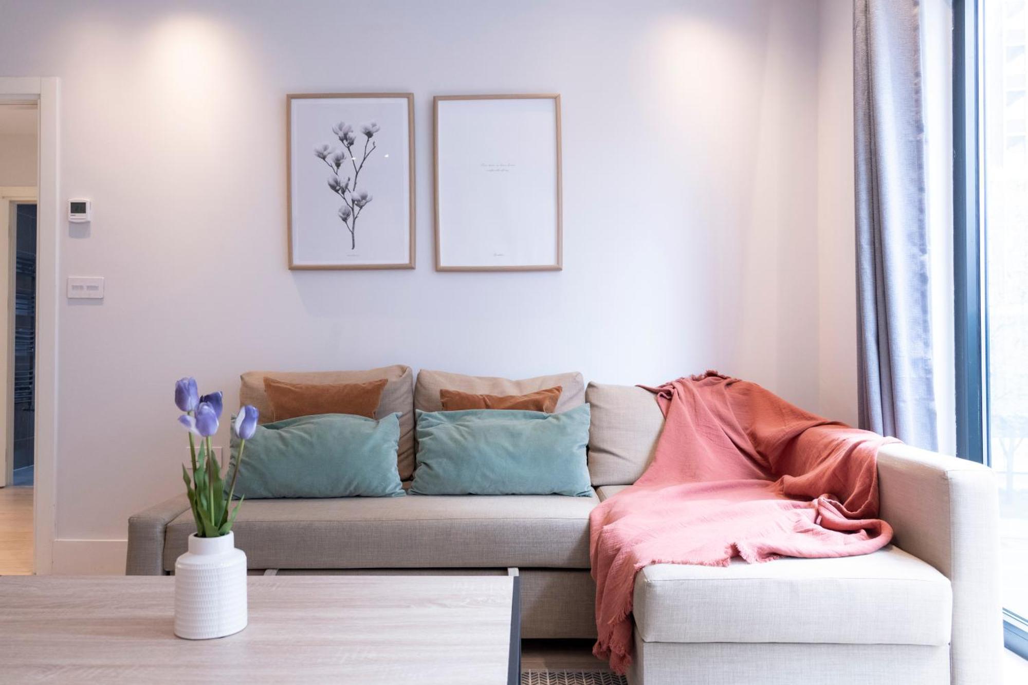 Lovely 1br - Zone 1 - Station Nearby *