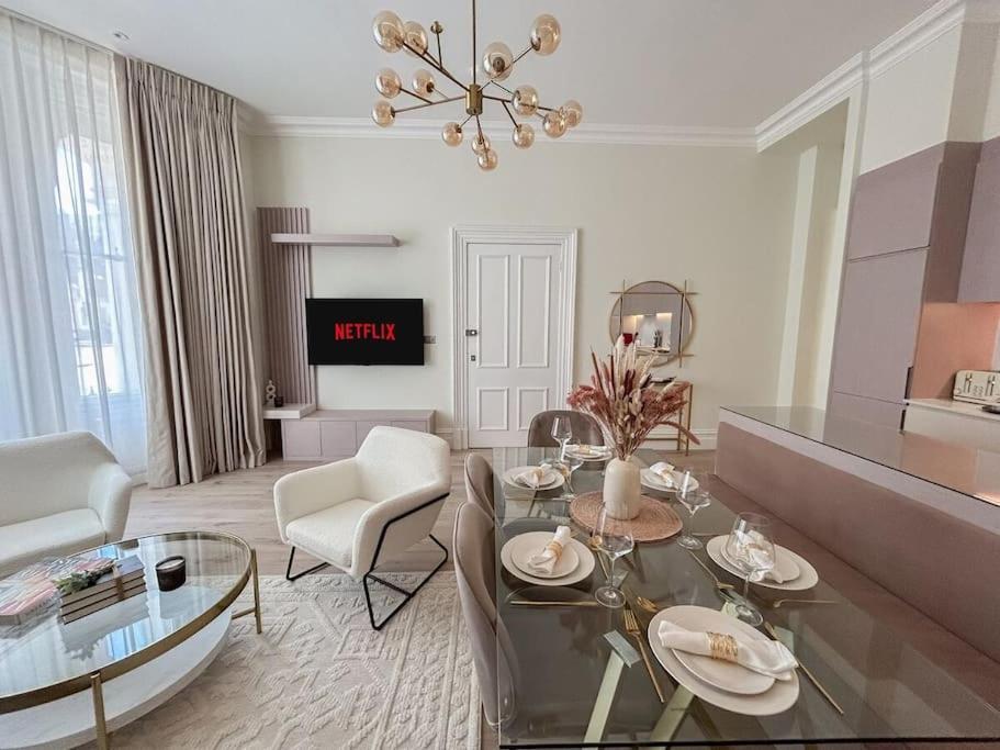 Stylish 2 Bed Flat On The Iconic Gloucester Road * Londres