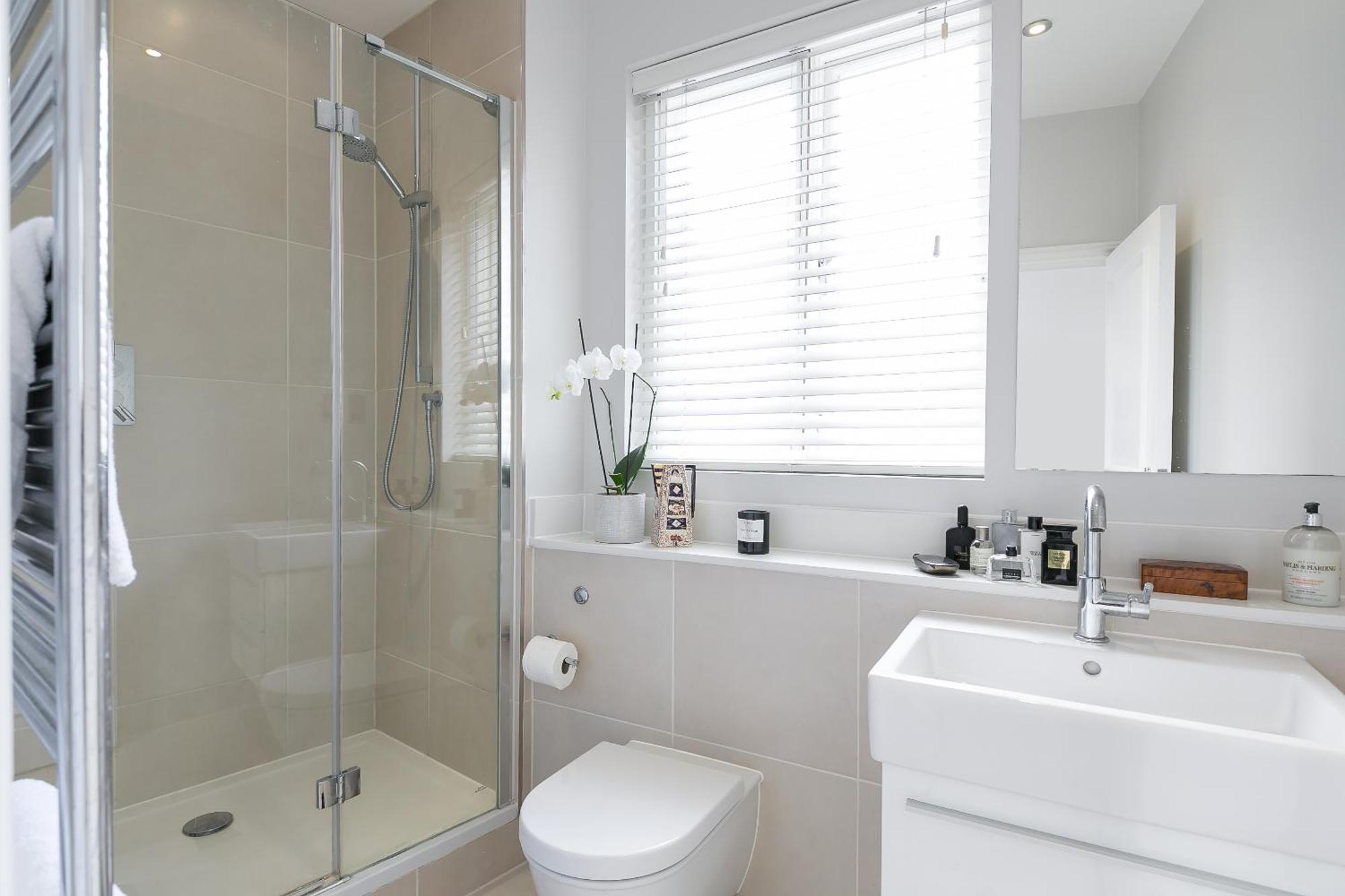 Beautiful Centrally Located Large Studio Londres