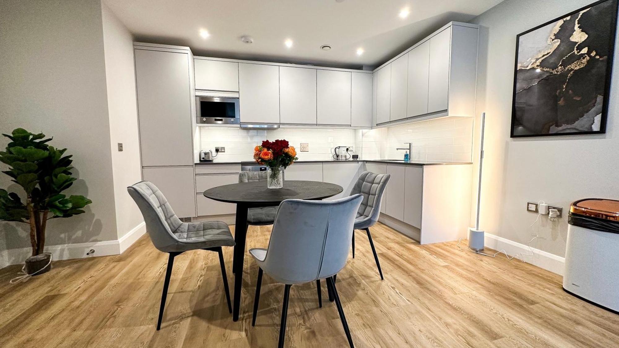 Apartment Duplex 3bed 3bath Modern Fast Wifi - Luxurylondonstays London