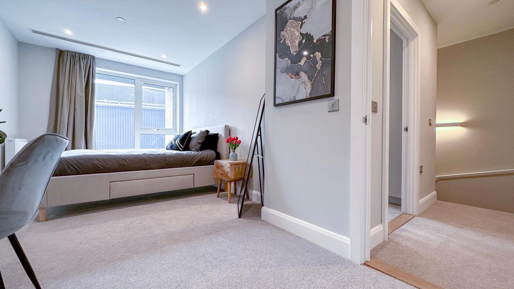 Duplex 3bed 3bath Modern Fast Wifi - Luxurylondonstays Apartment