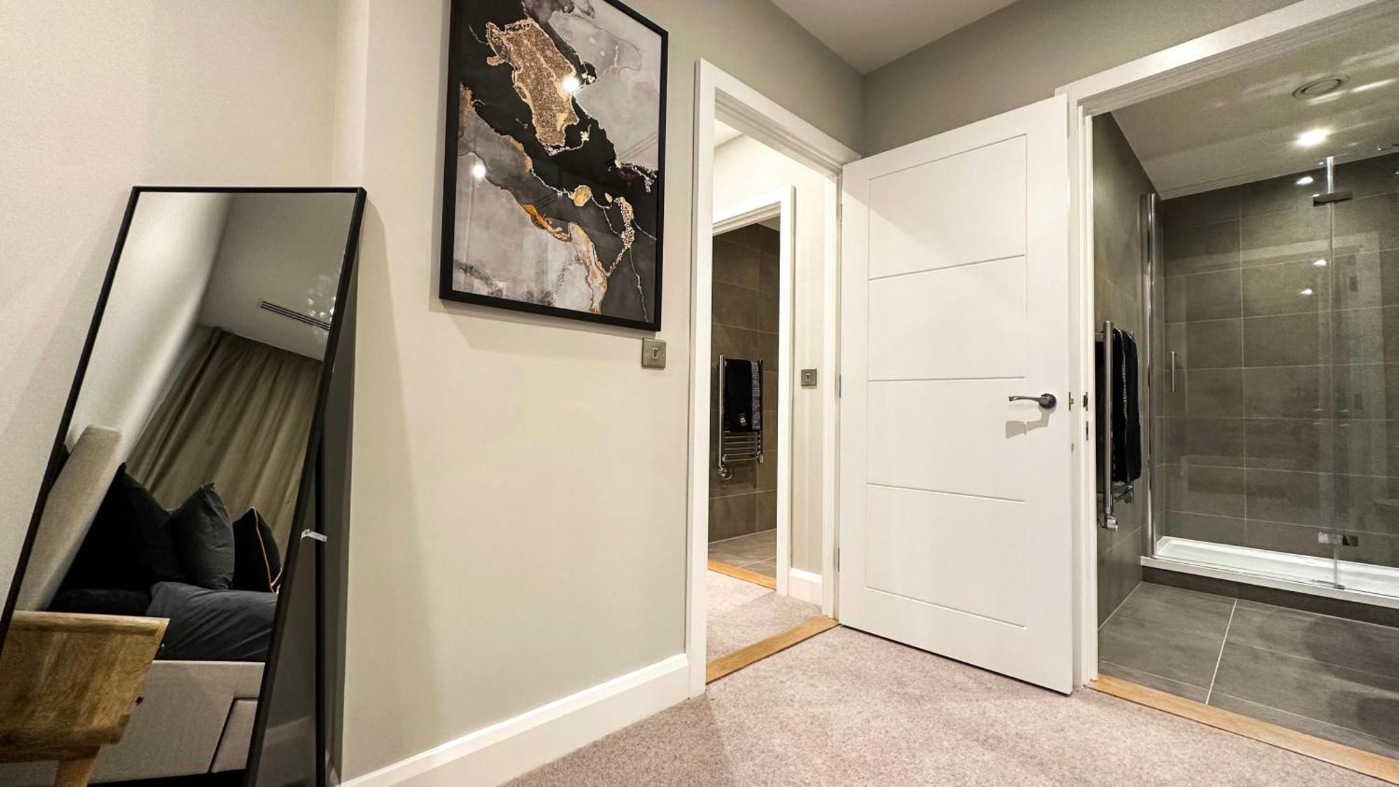 Duplex 3bed 3bath Modern Fast Wifi - Luxurylondonstays Apartment