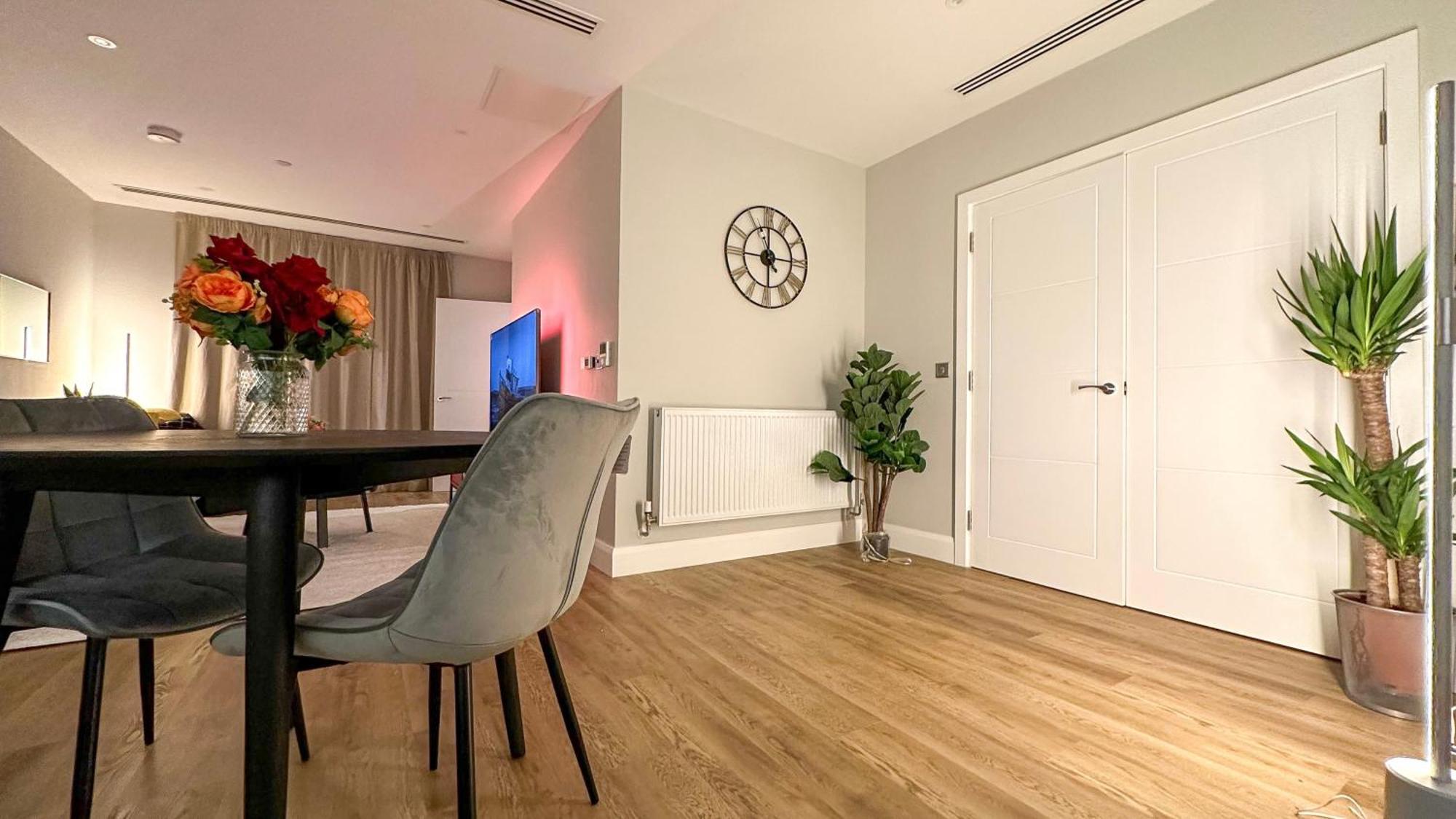 Duplex 3bed 3bath Modern Fast Wifi - Luxurylondonstays Apartment London