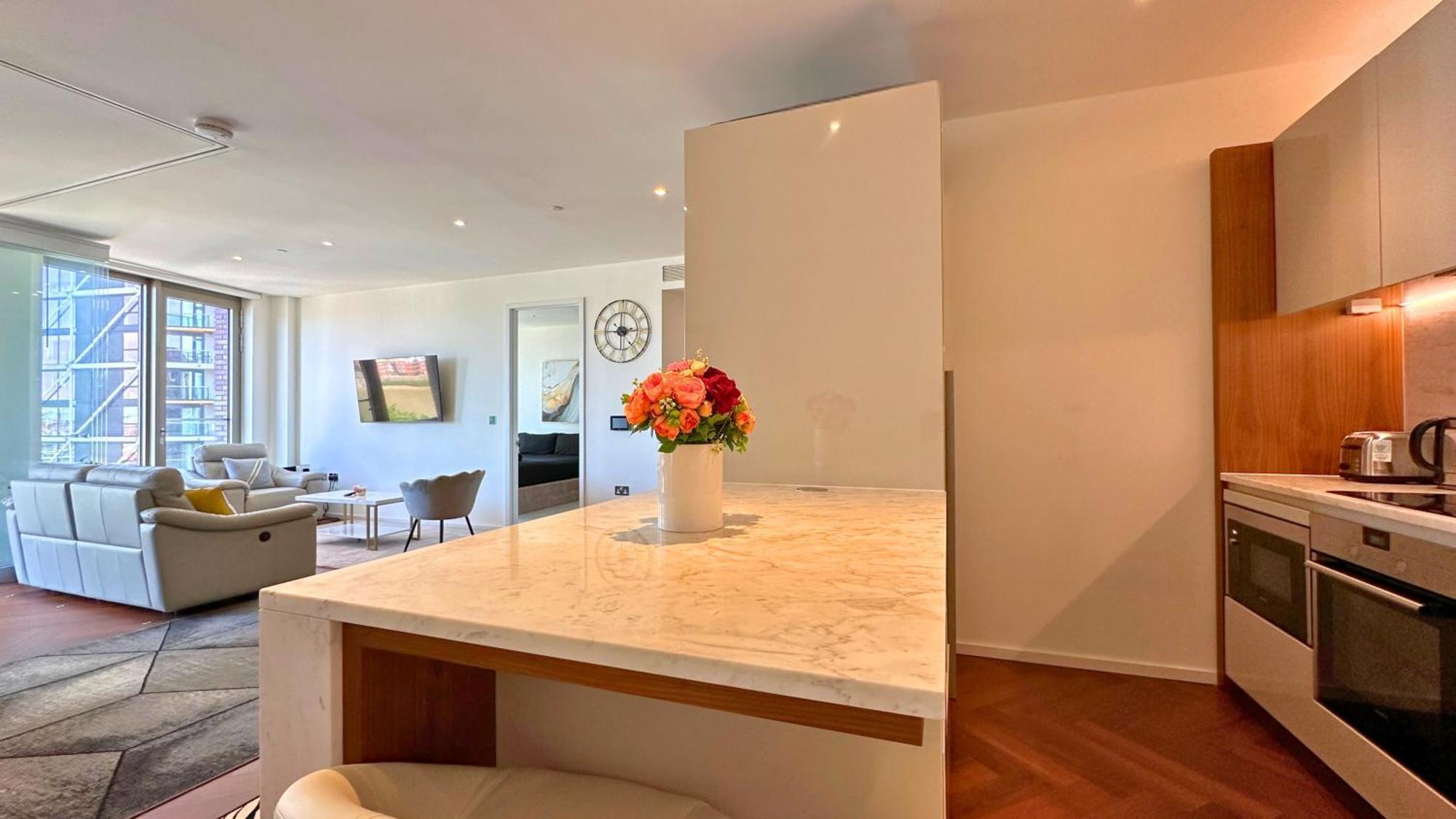 Lavish Penthouse River View Fast Wifi - Luxurylondonstays *