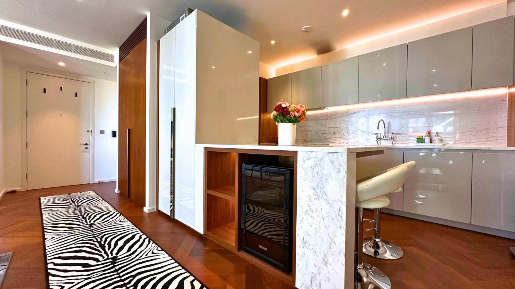 Lavish Penthouse River View Fast Wifi - Luxurylondonstays * Londres