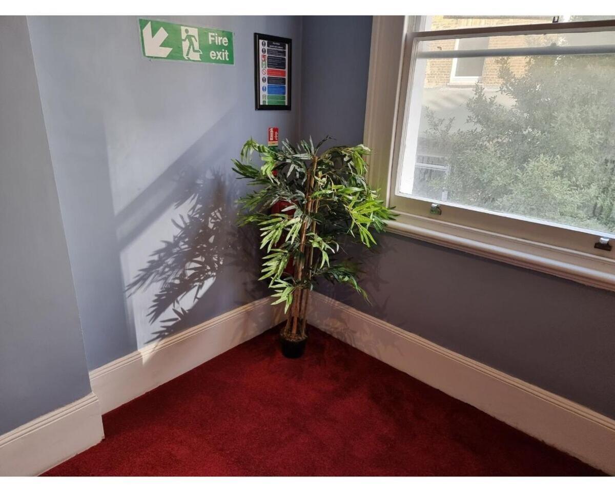 Fg2- Mezzanine Flat Fits 3 Near Hyde Park Londres