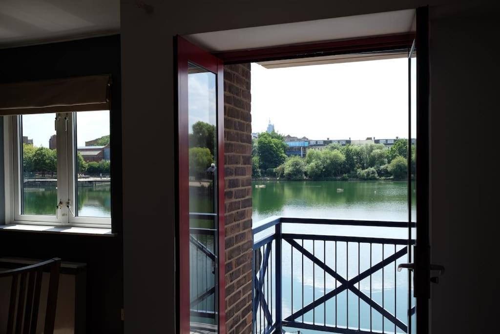 Apartamento Wapping 700sqft 2 Bedroom - South Facing Dockside Views - Secure Parking Londres
