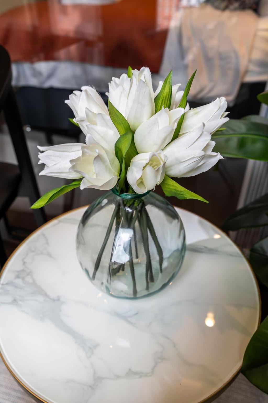 Luxurious 1 Bedroom In