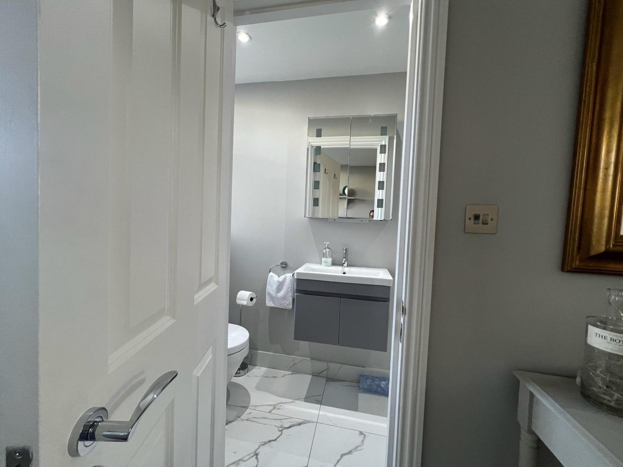 Apartamento London-apartment-sleeps2-privateentrance *