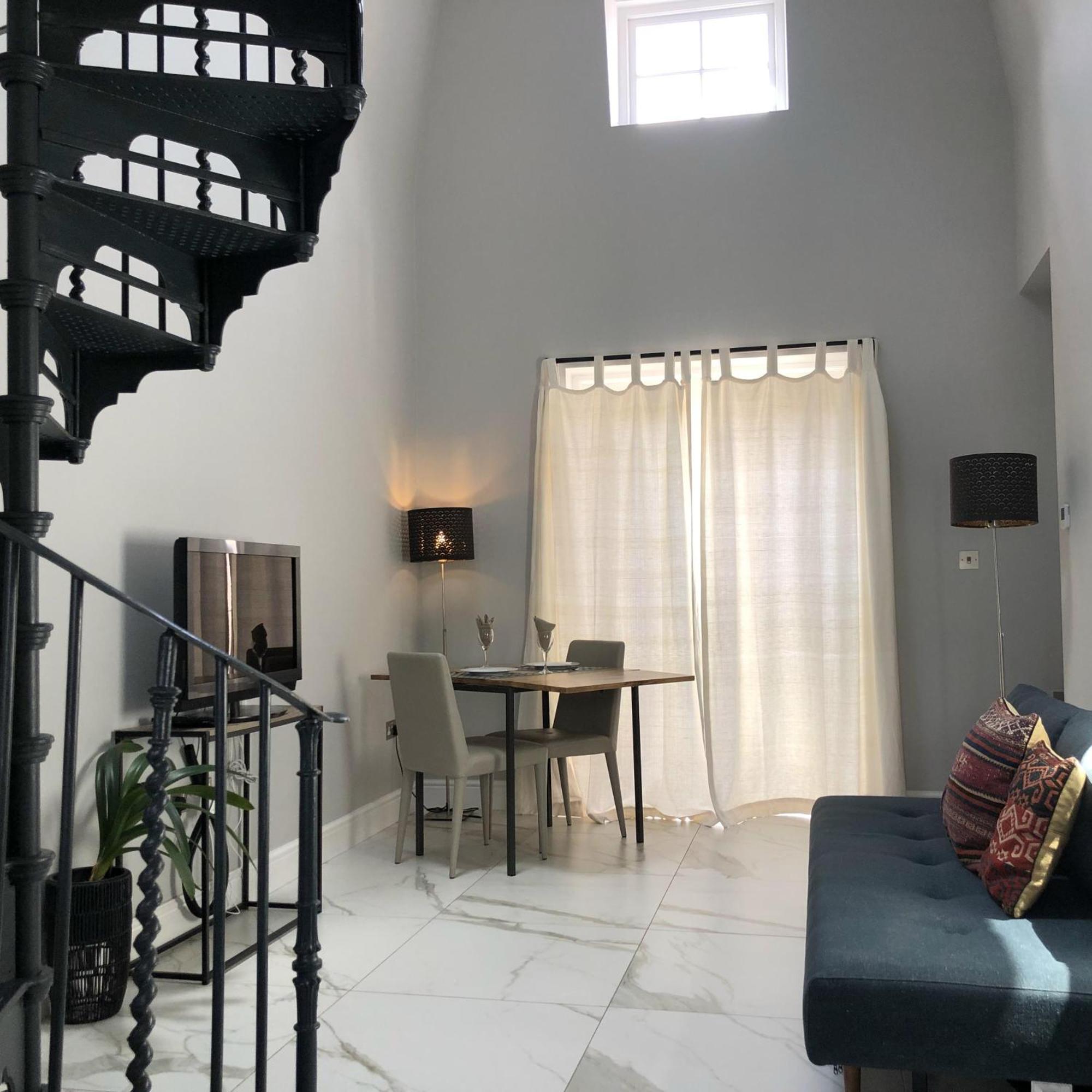 London-apartment-sleeps2-privateentrance * Londres