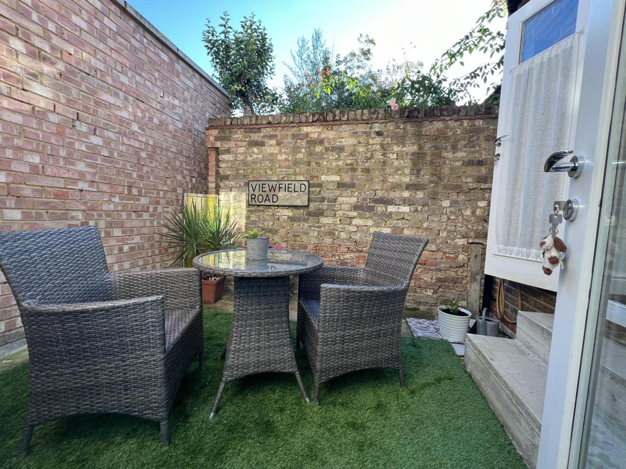 London-apartment-sleeps2-privateentrance Apartamento