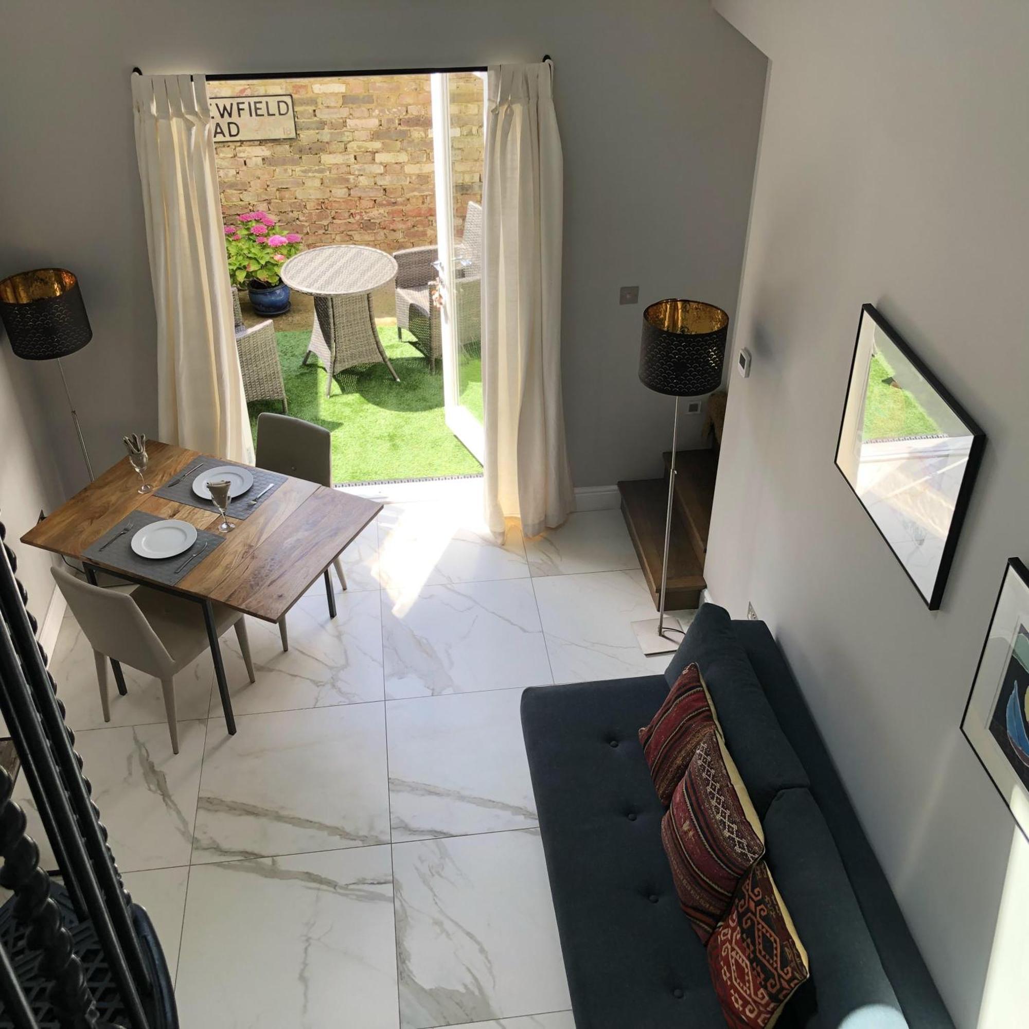 London-apartment-sleeps2-privateentrance Apartamento
