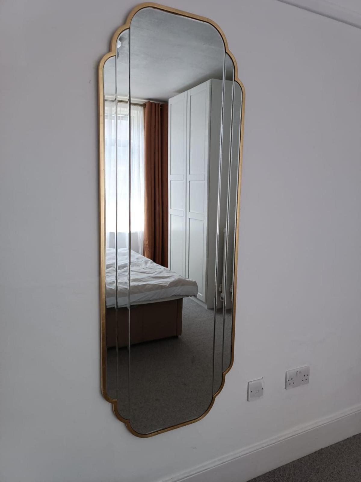 Large 4 Bed Terraced House Сasa de vacaciones *