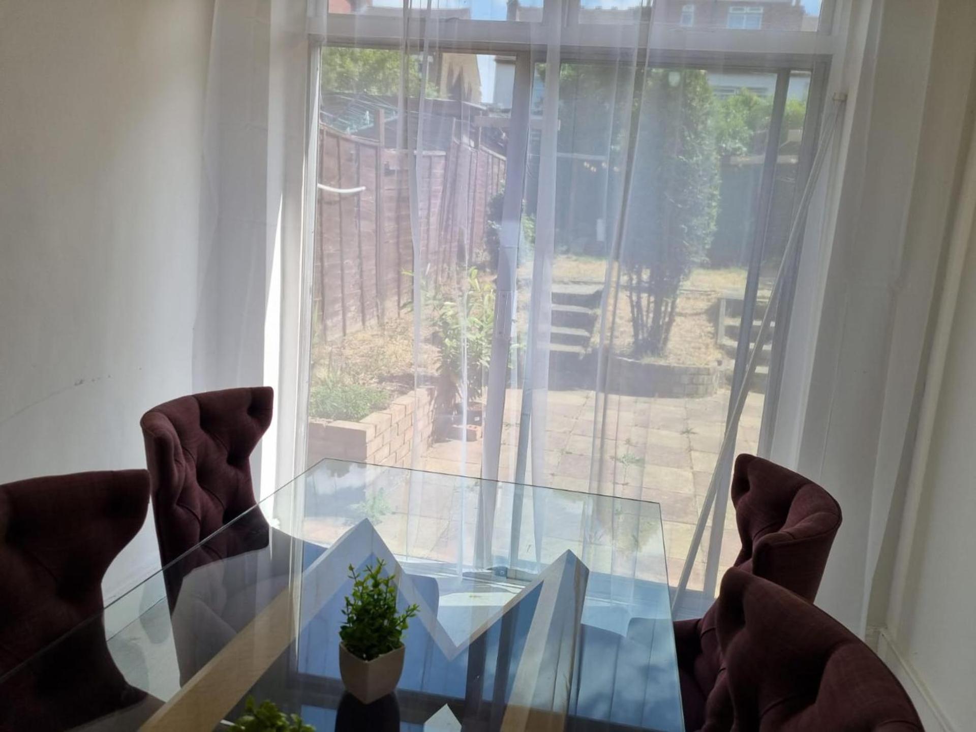 Large 4 Bed Terraced House Сasa de vacaciones