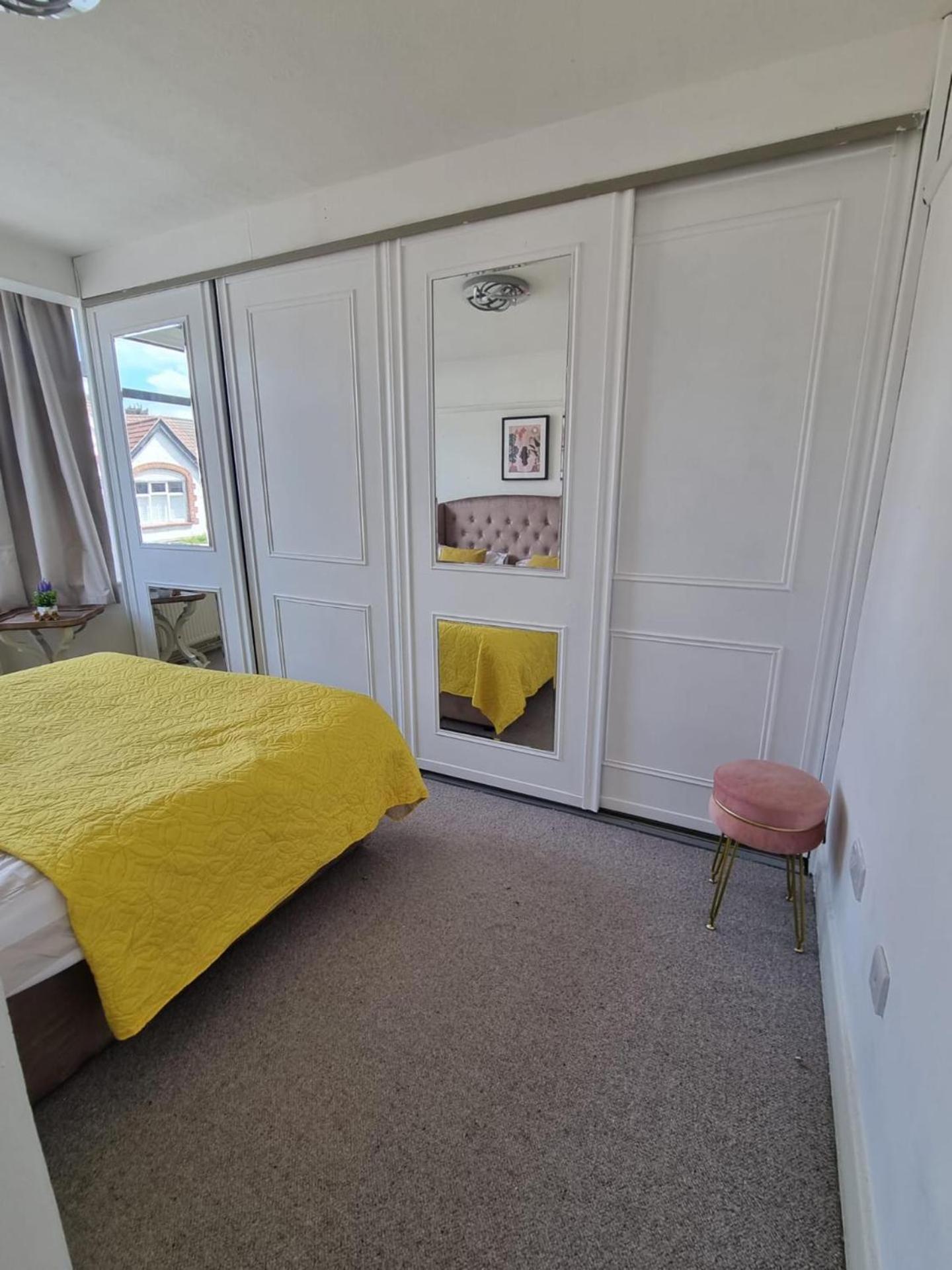 Large 4 Bed Terraced House Сasa de vacaciones *
