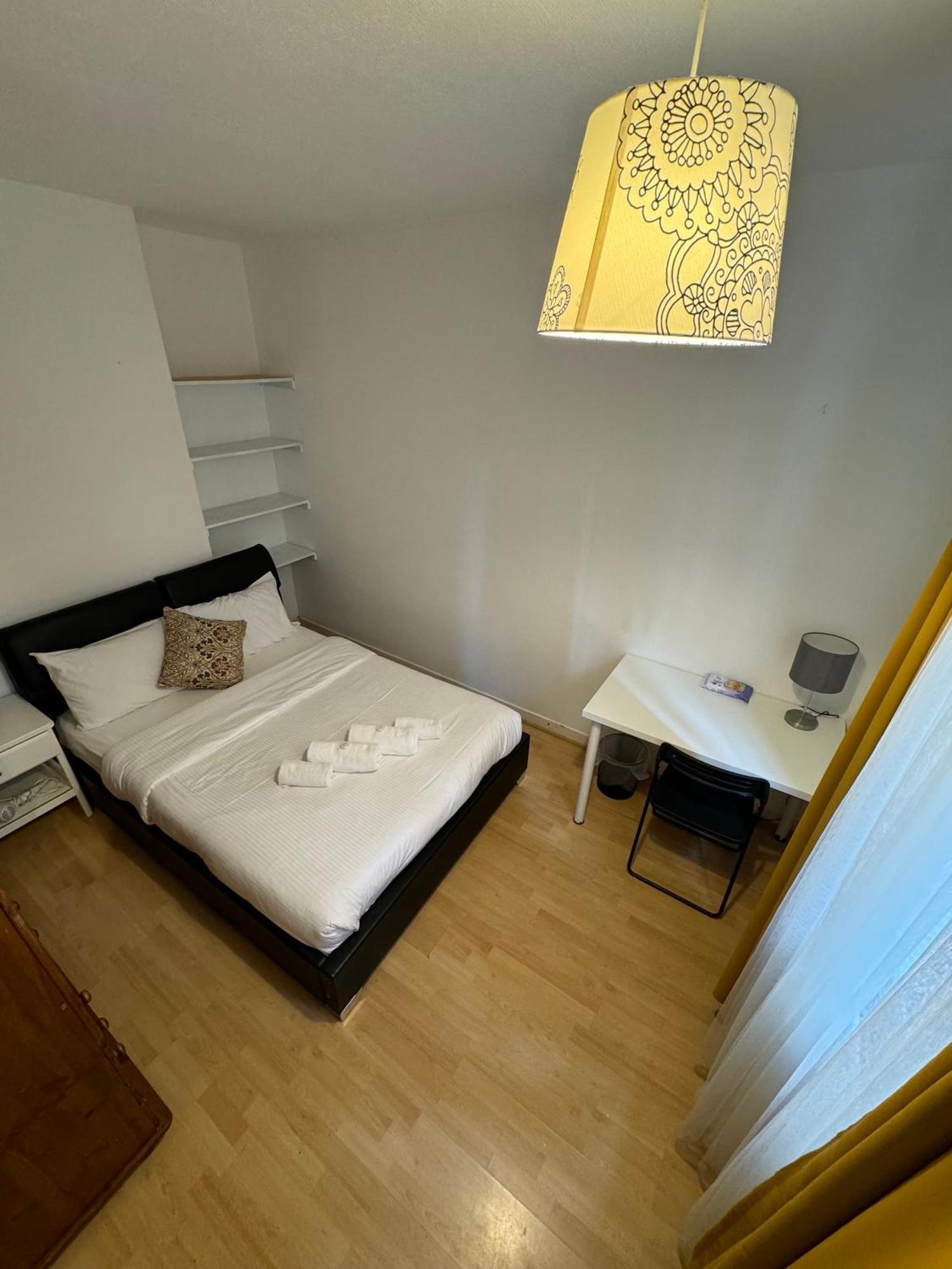Comfy Private Bedrooms In Heart Of